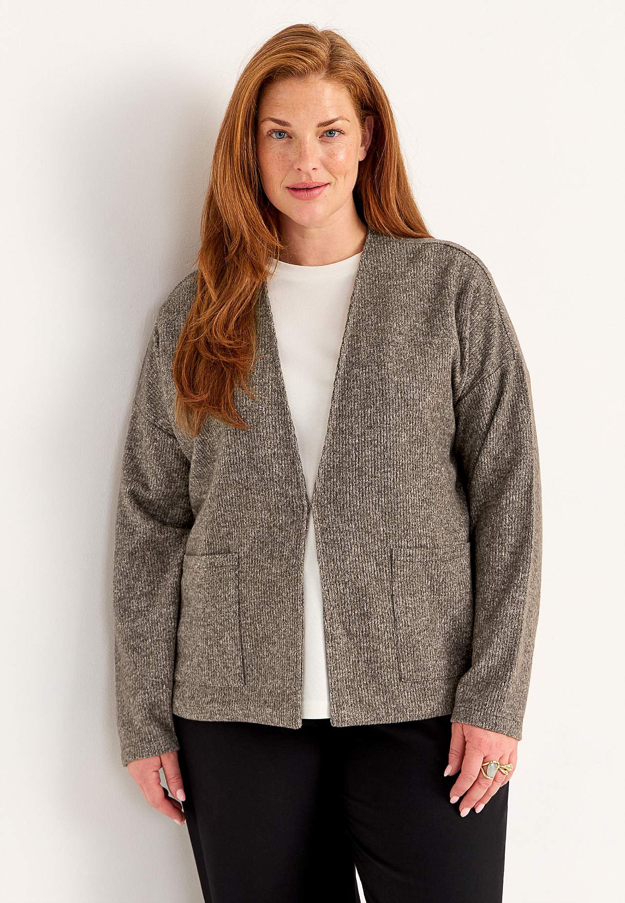Super soft cardigan with pockets