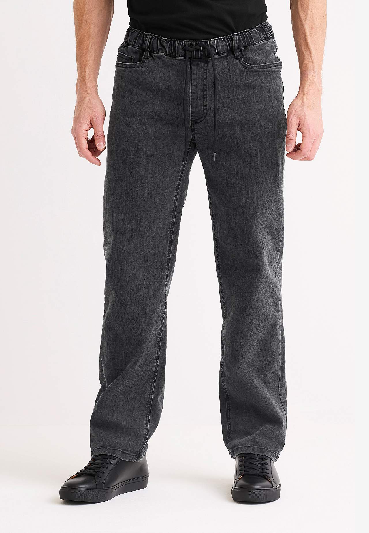 Stretchy jogger jeans