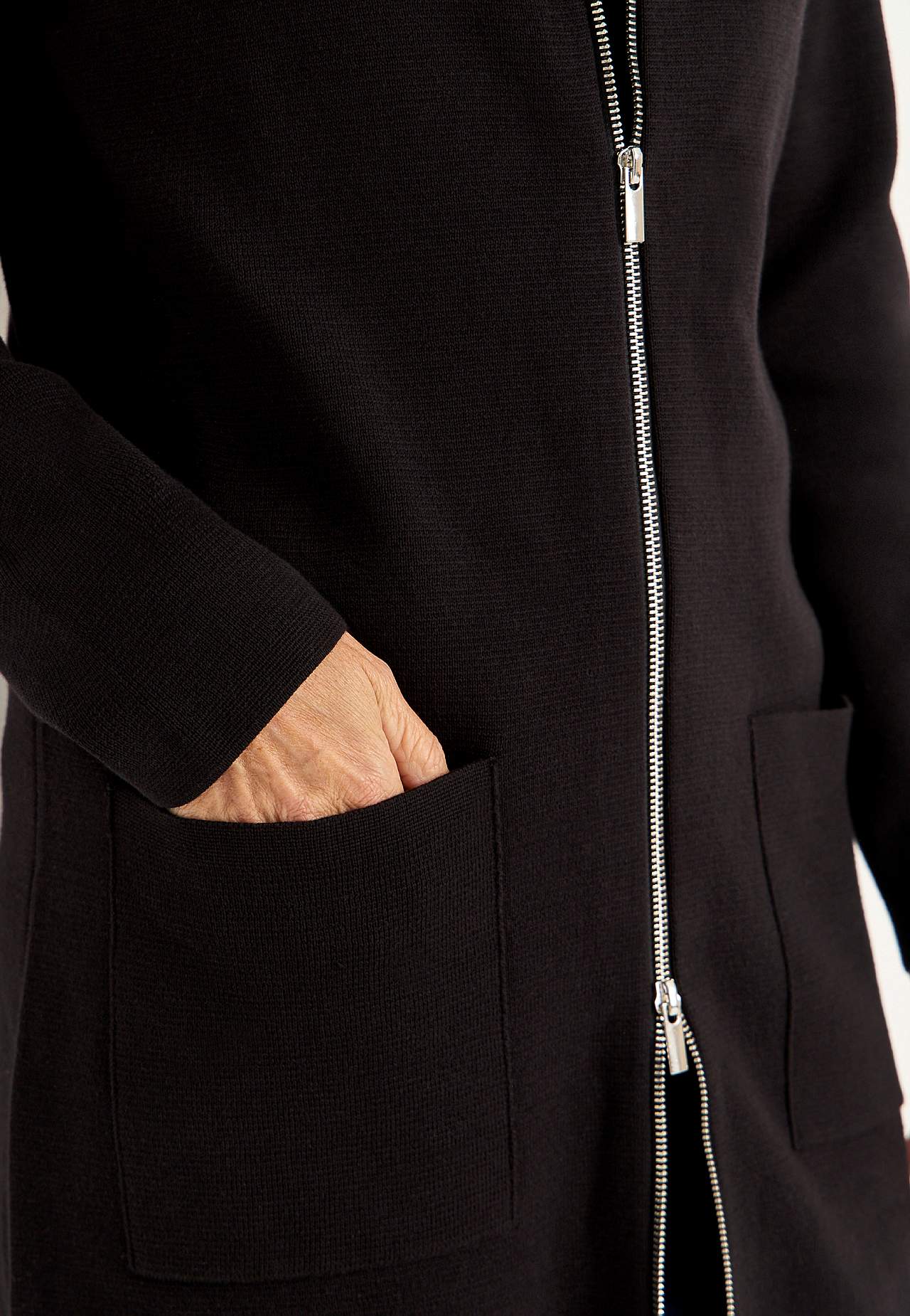 Cardigan with zip