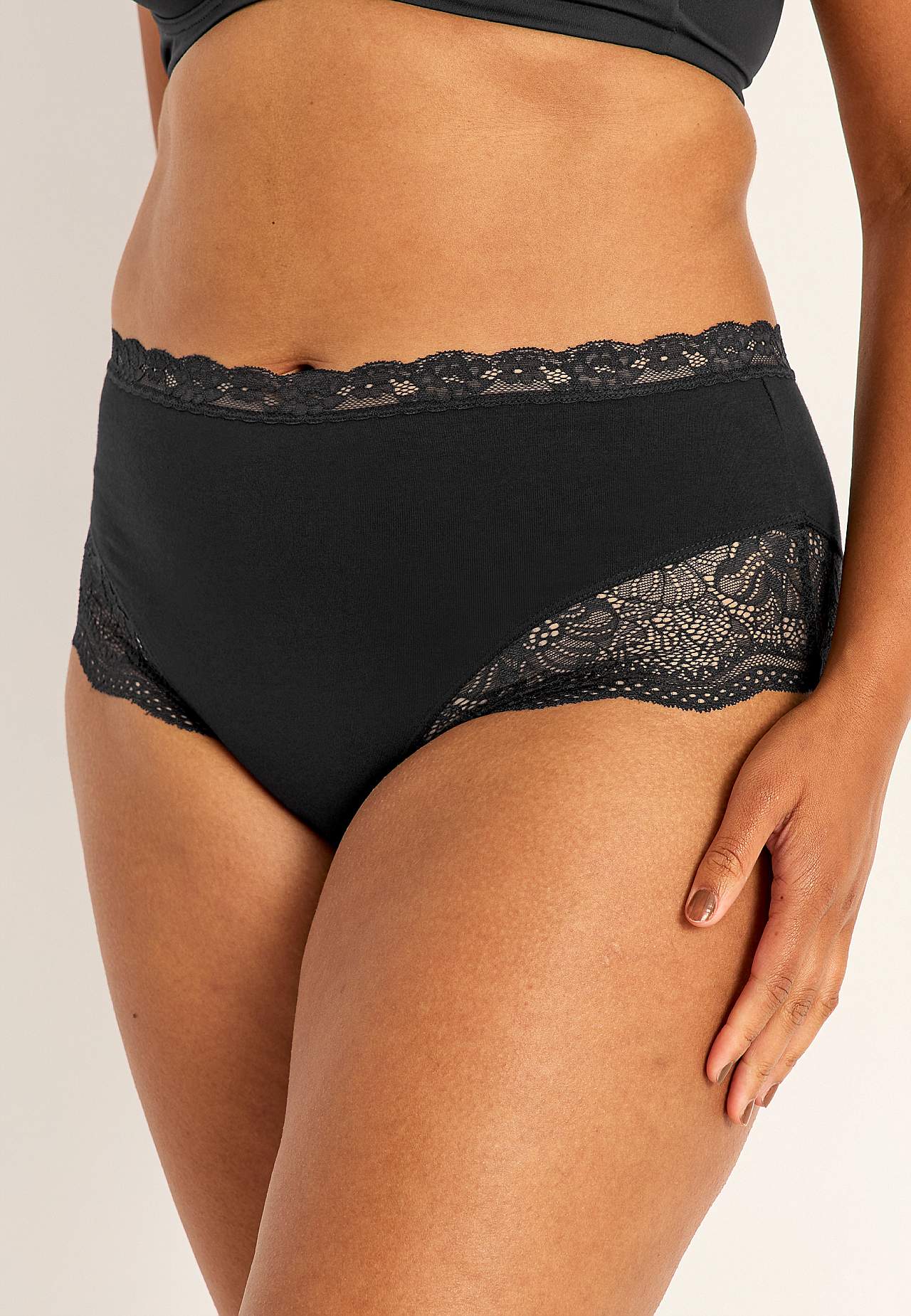 Women's briefs in cotton with lace border 3-pack