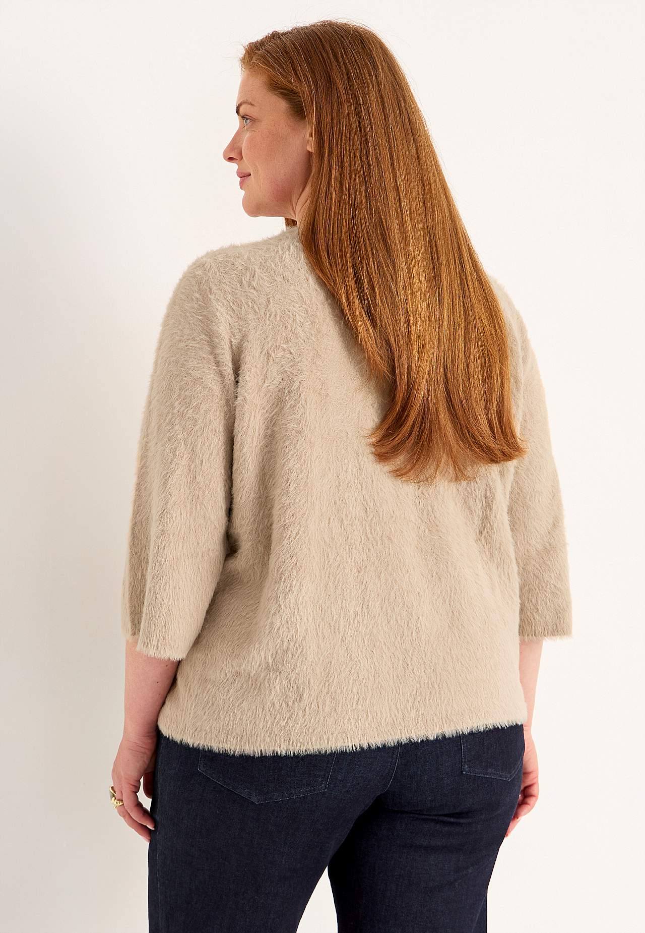 Knitted sweater with 3/4 sleeves