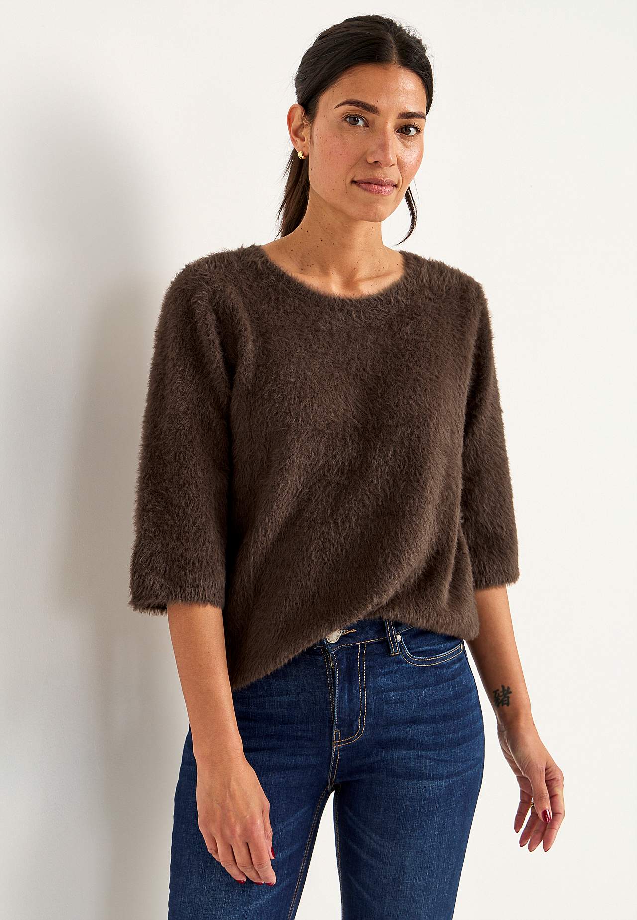 Knitted sweater with 3/4 sleeves