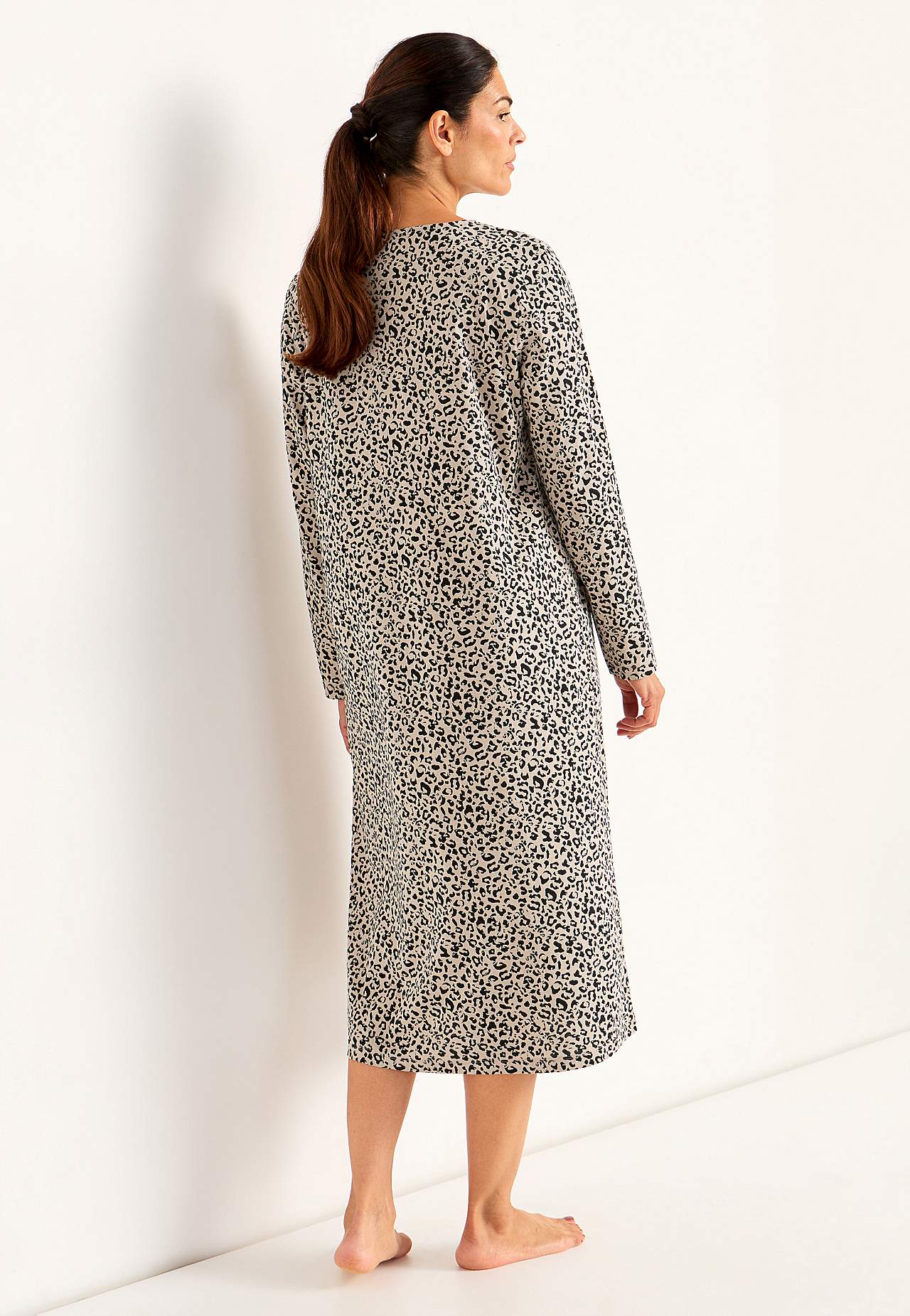 Patterned, long nightgown