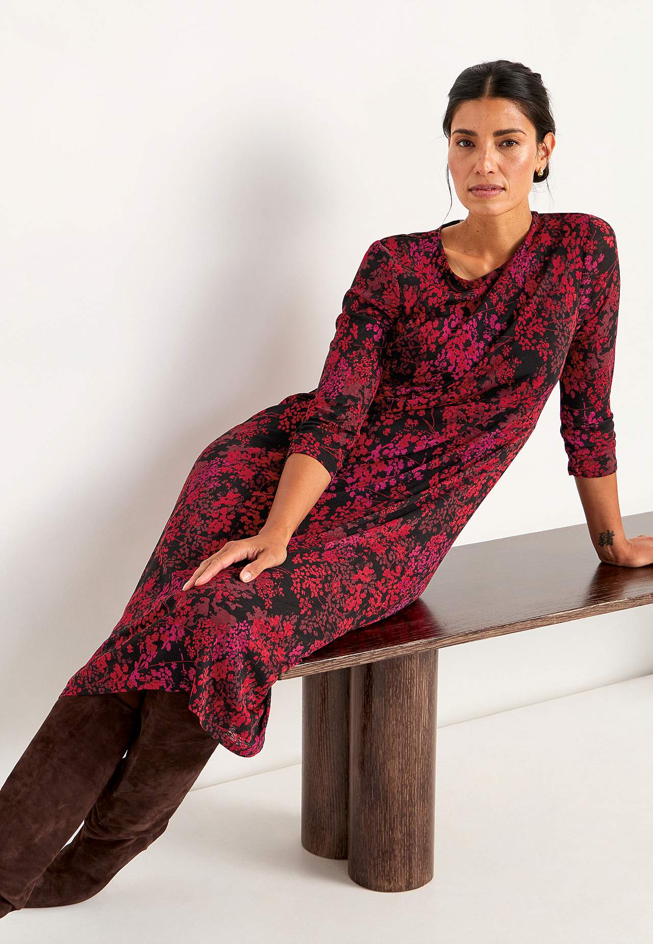 Midi dress with a flower pattern