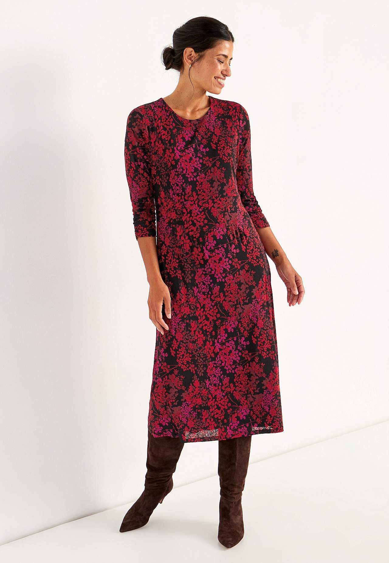 Midi dress with a flower pattern