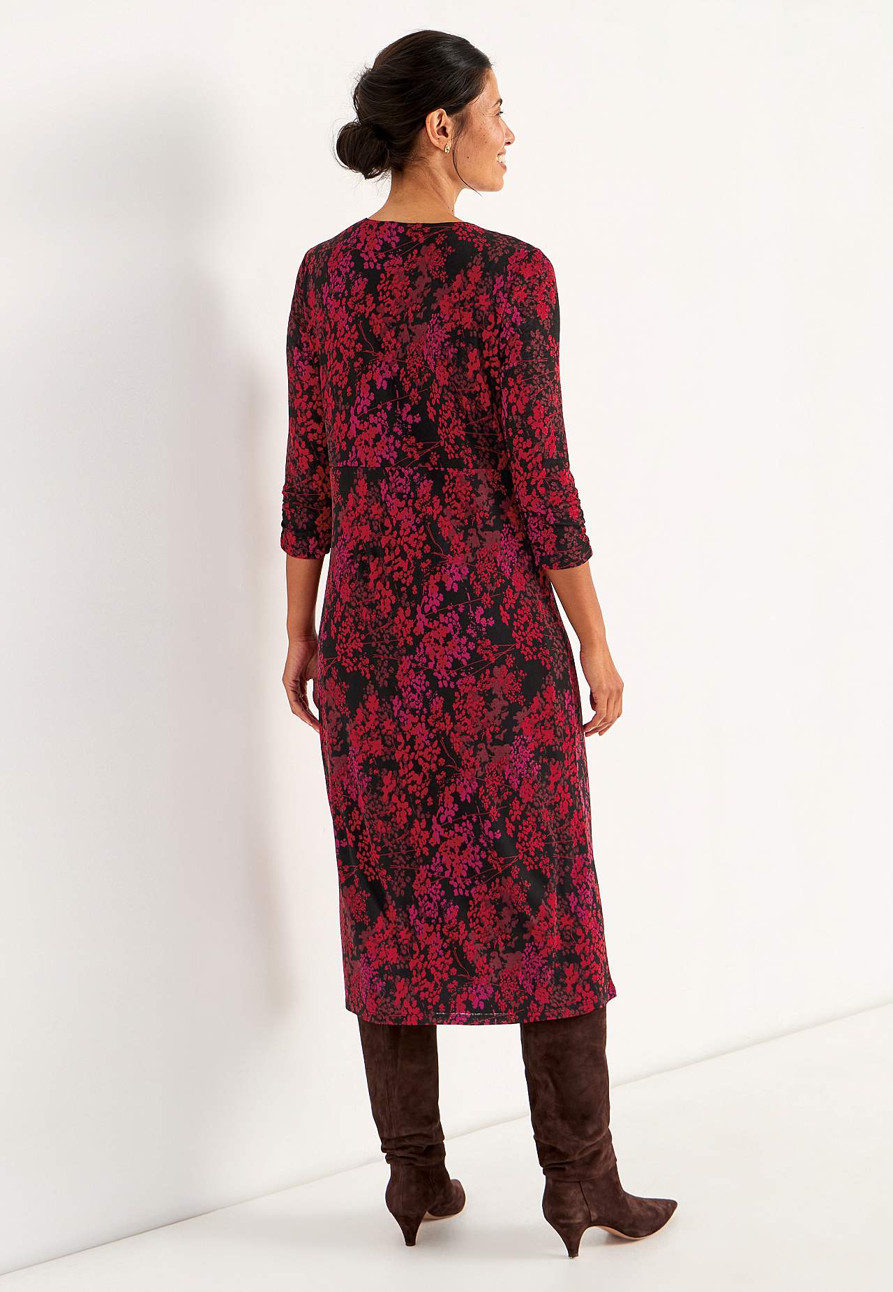 Midi dress with a flower pattern