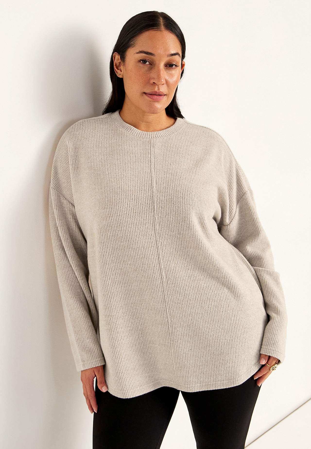 Super soft sweater with decorative center seam Beata