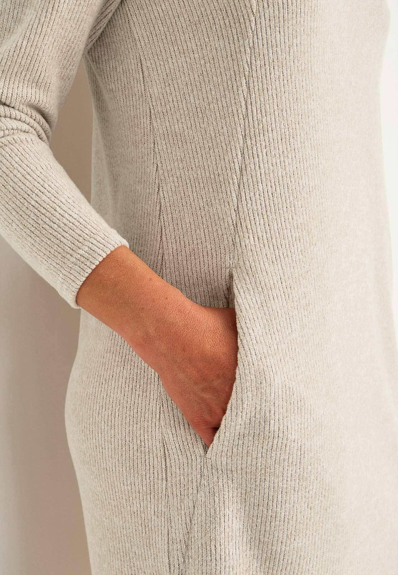 Super soft dress with pockets Beata