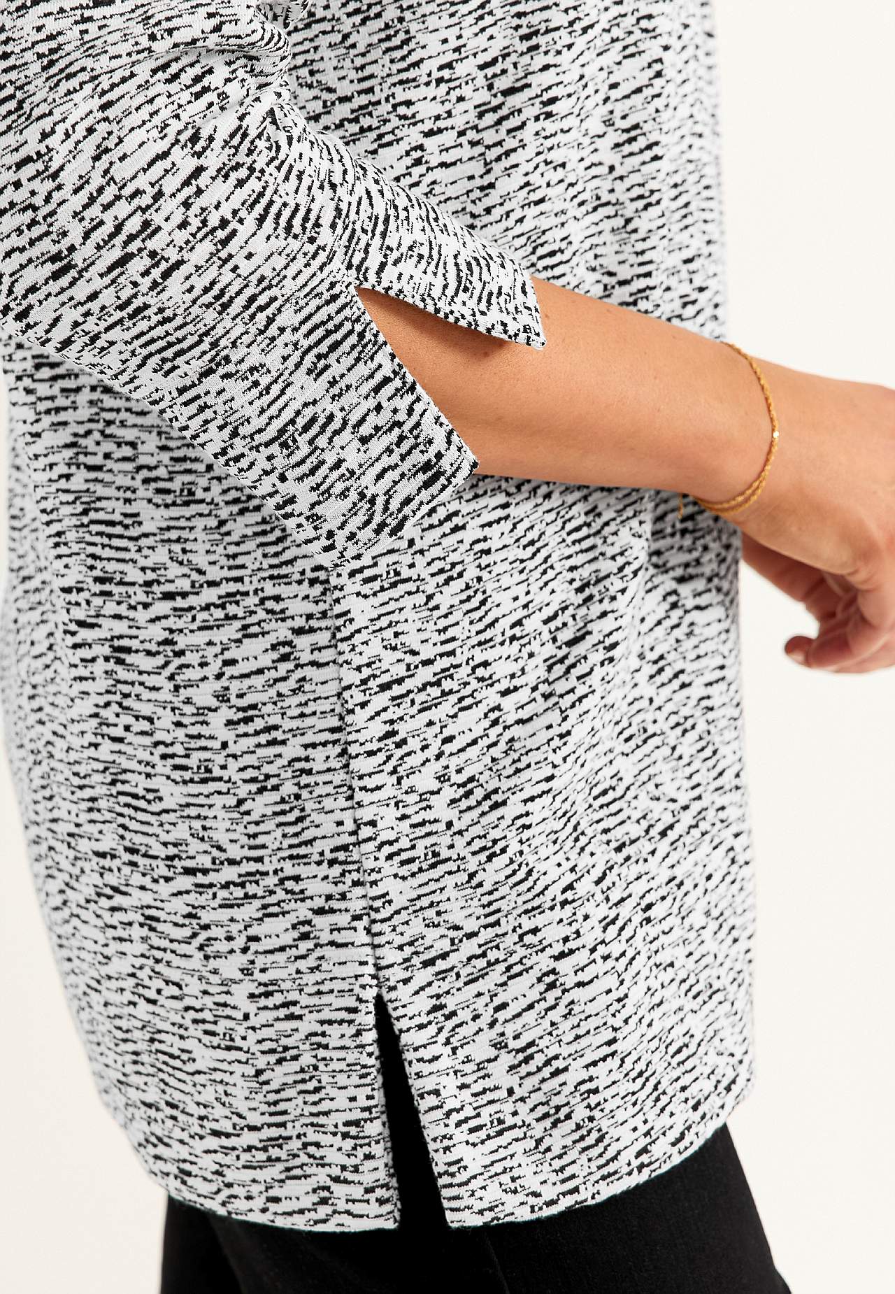 Jersey tuniq with slits