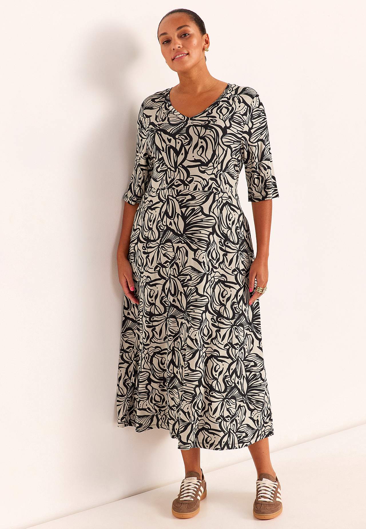 Patterned viscose dress with pockets
