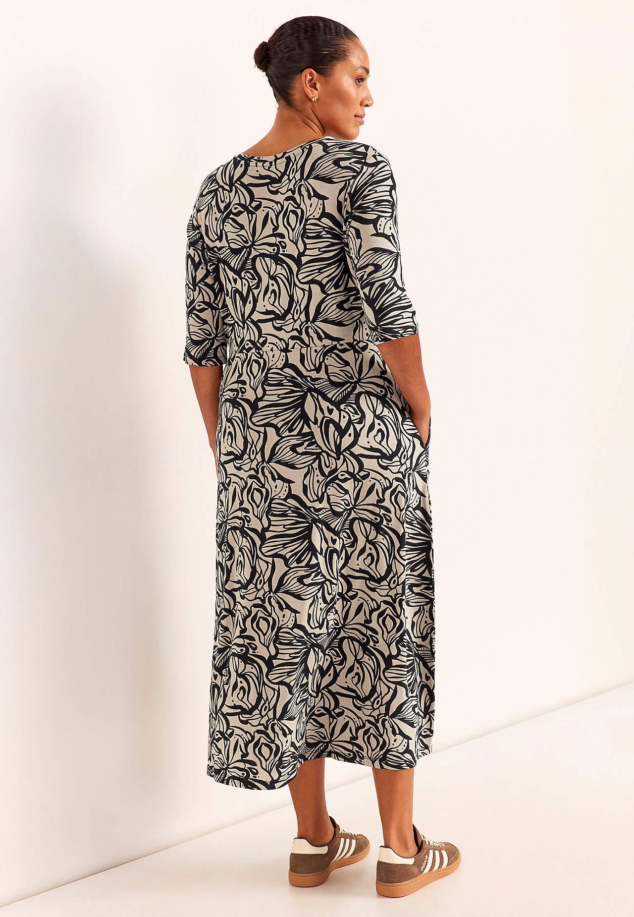 Patterned viscose dress with pockets
