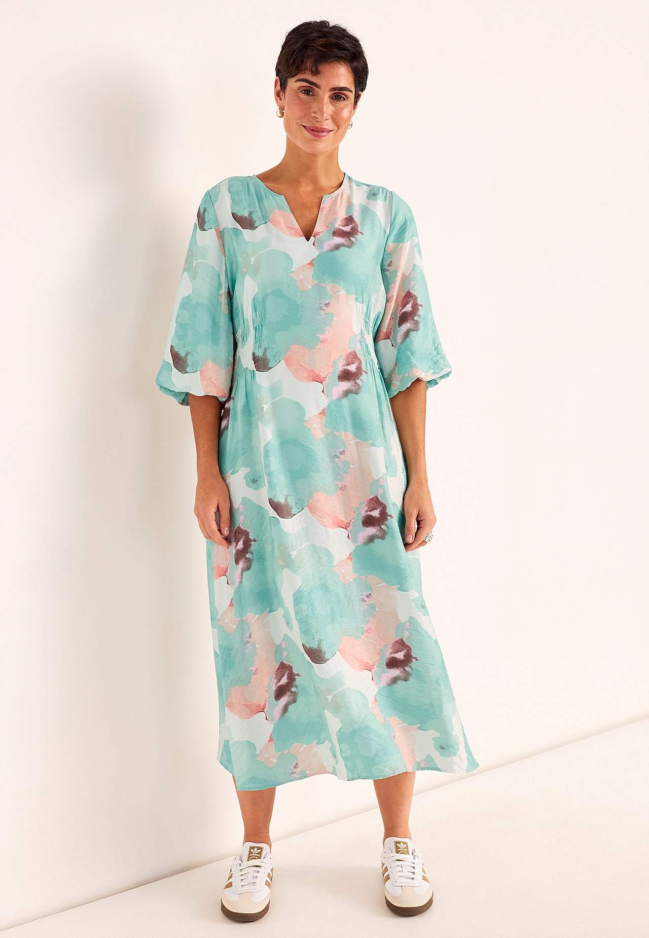 Dress with lined puff sleeve