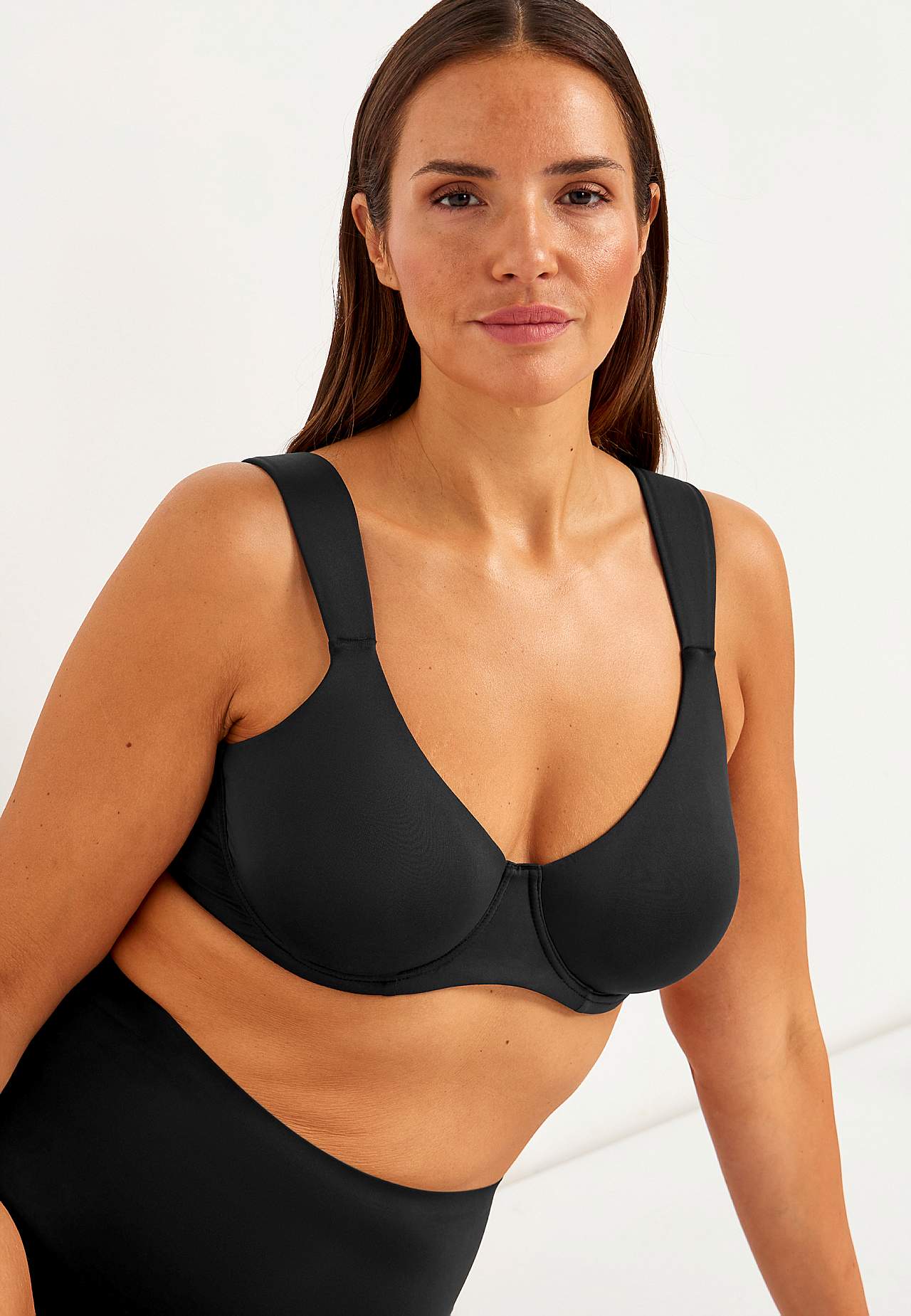 Unpadded underwired bra