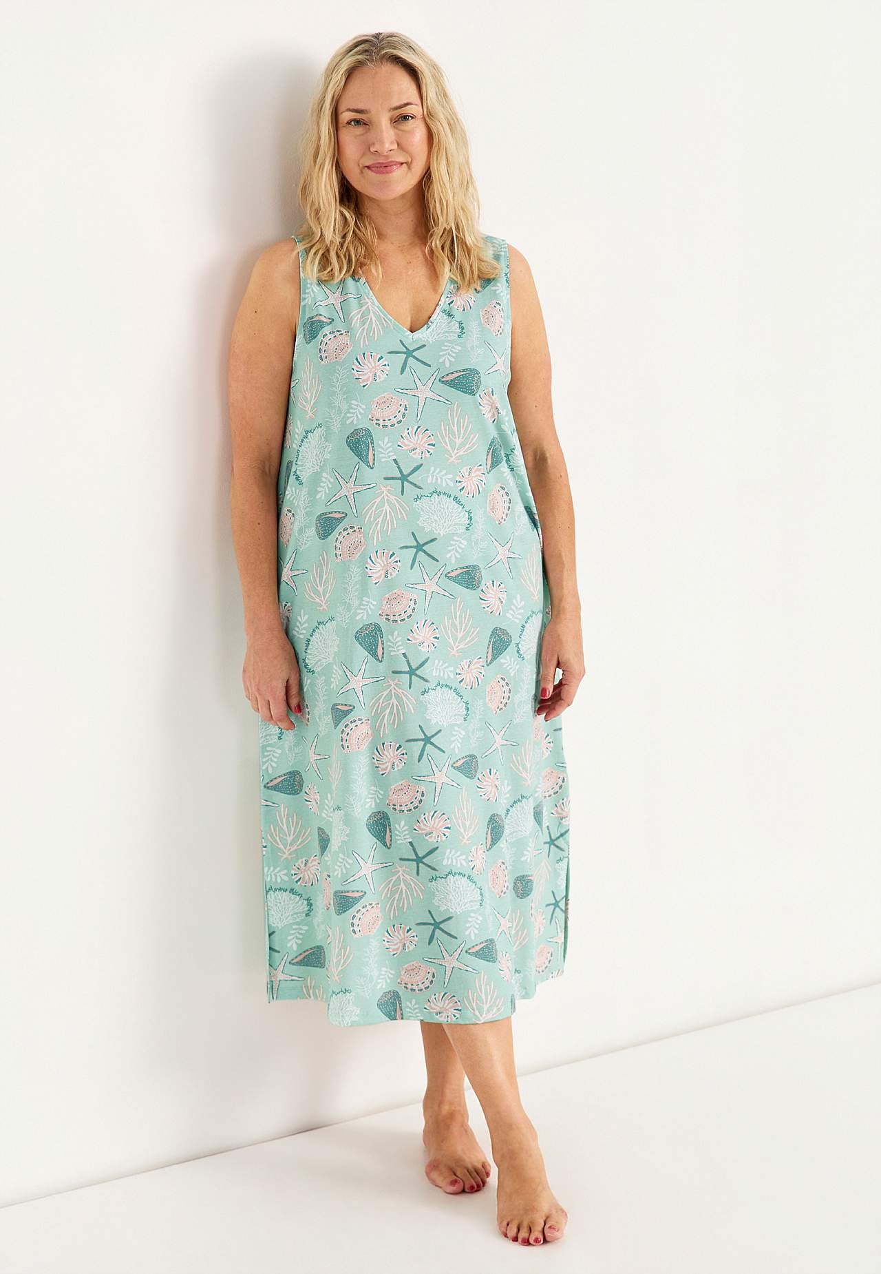 Patterned, sleeveless nightdress