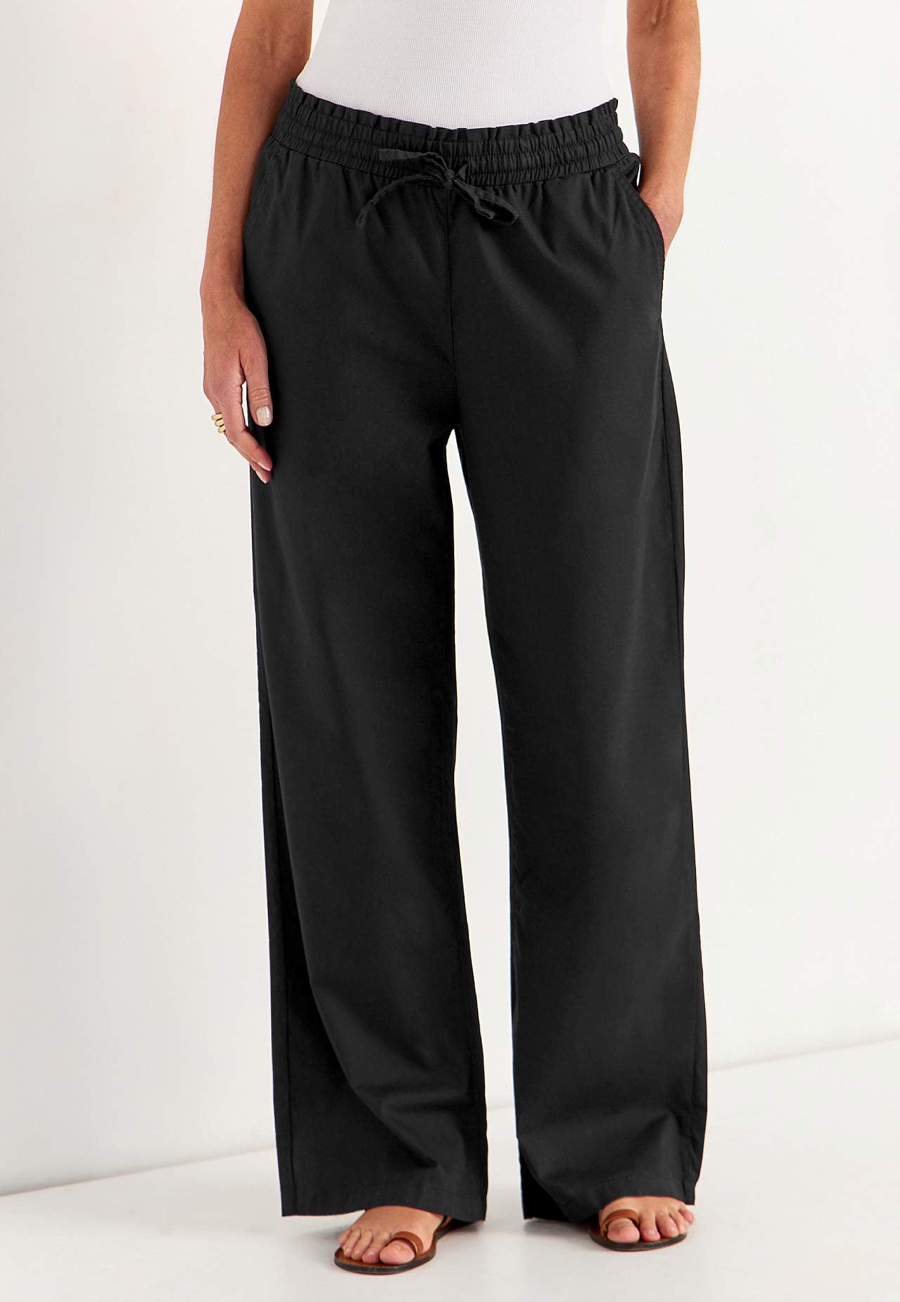 Trousers in washed cotton