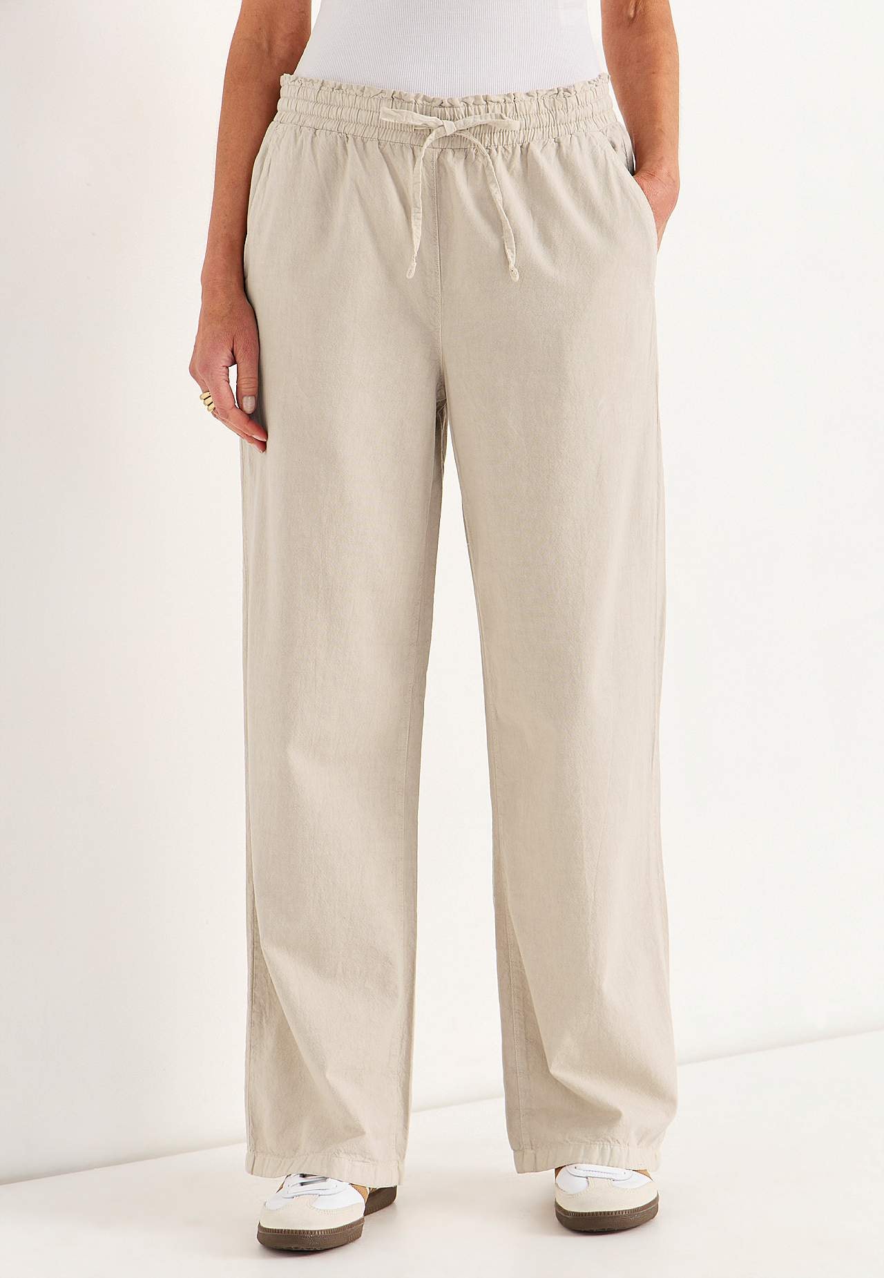 Trousers in washed cotton