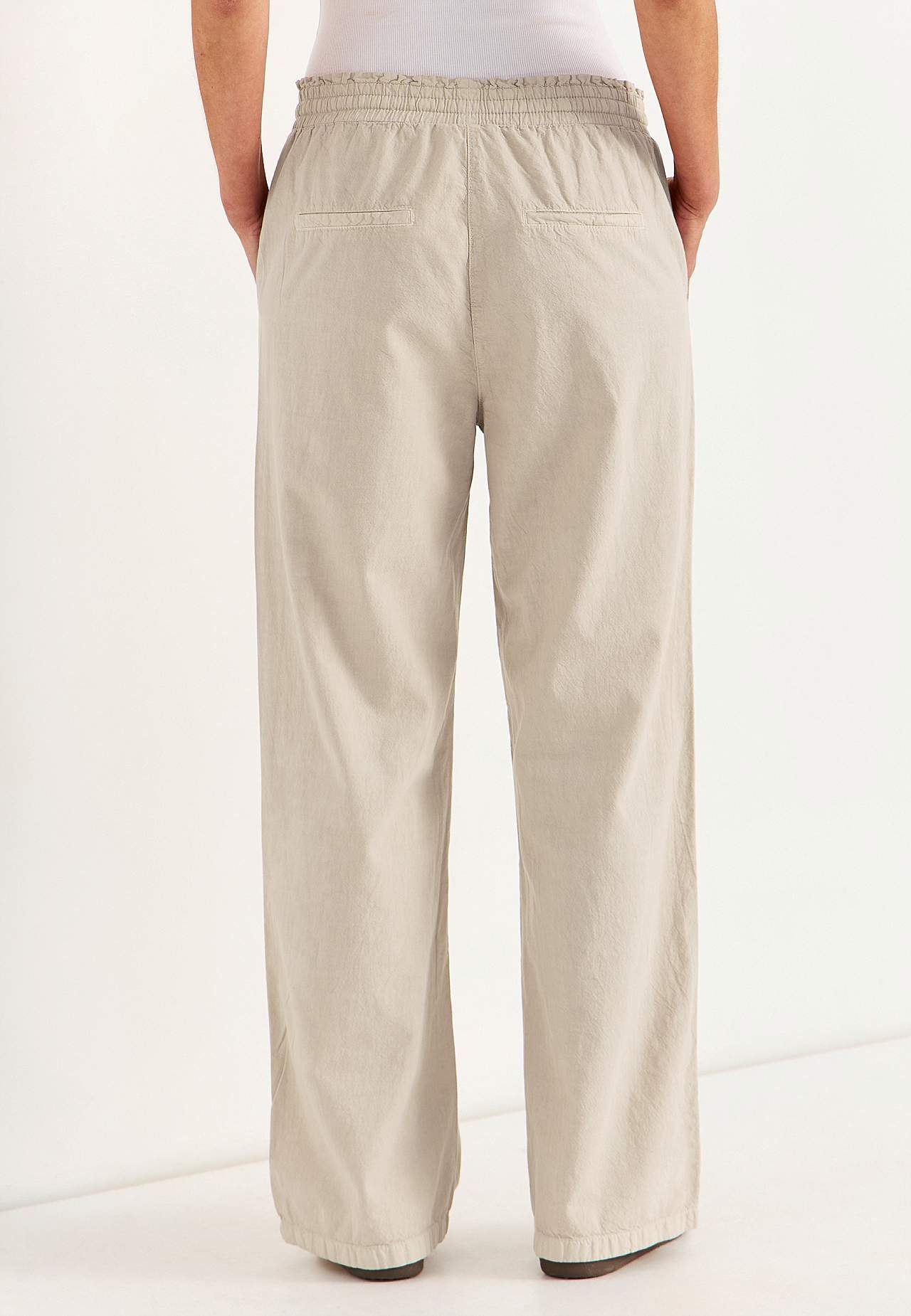 Trousers in washed cotton