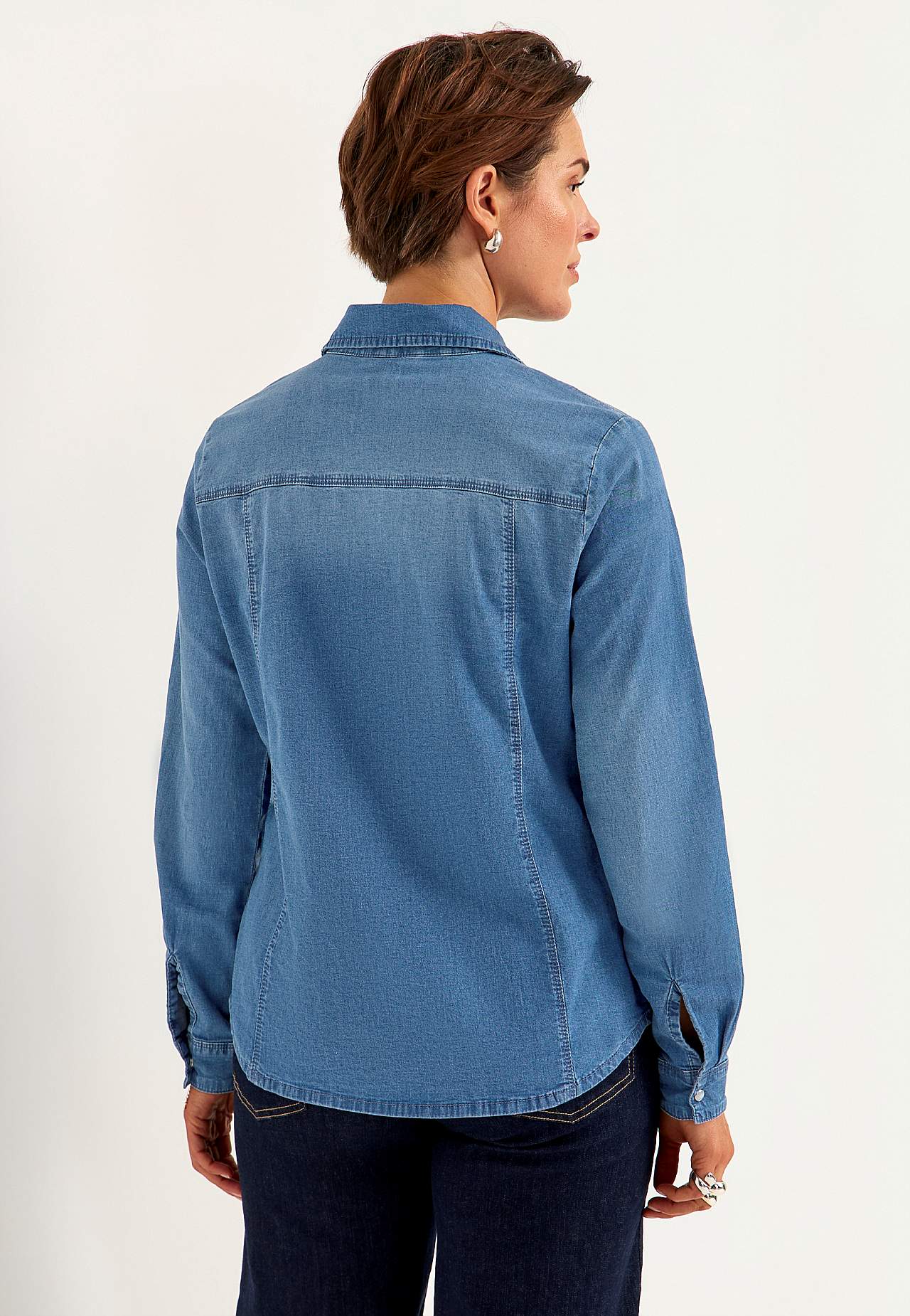 Denim shirt in slightly lighter denim