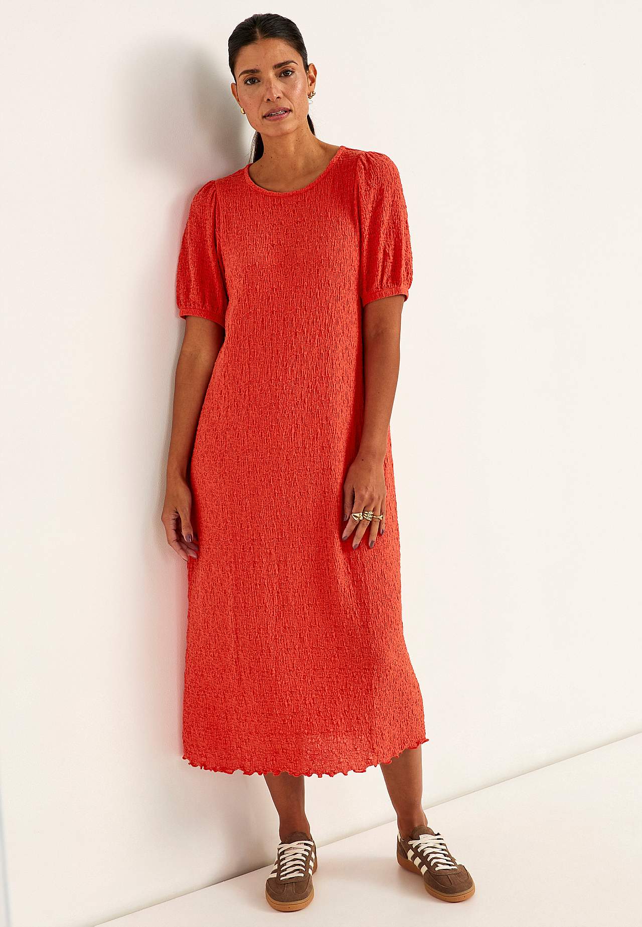 Jersey dress with structure