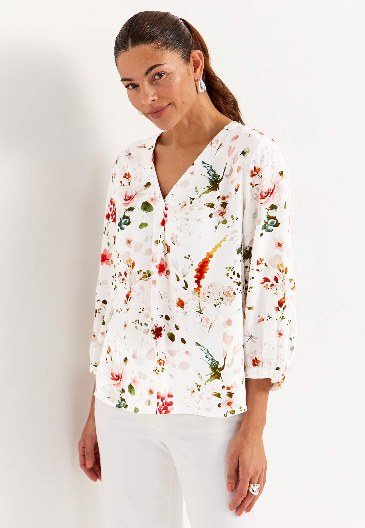 Woven blouse with a flower pattern