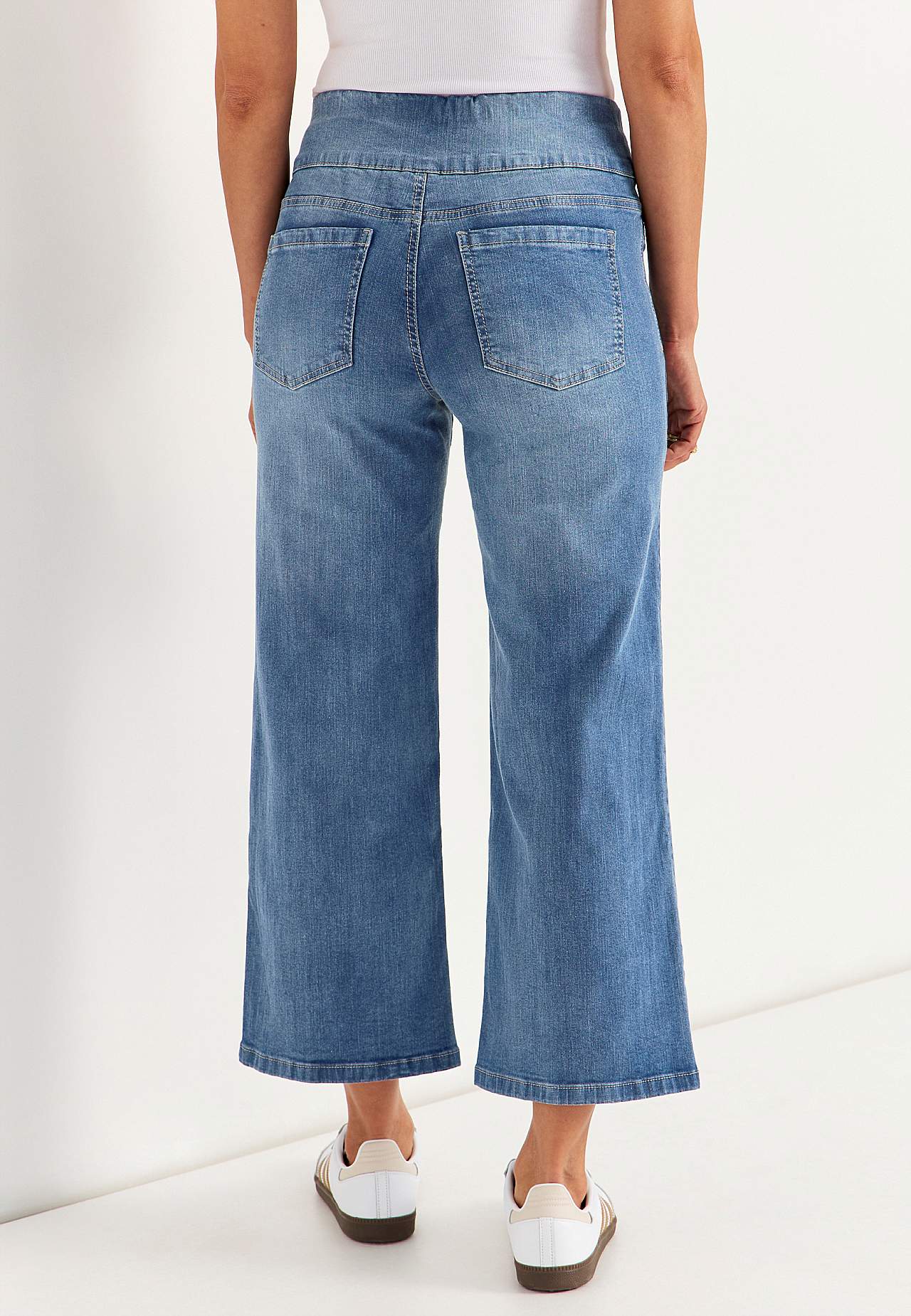 Wide ankle-length jeans with high rise Elisa