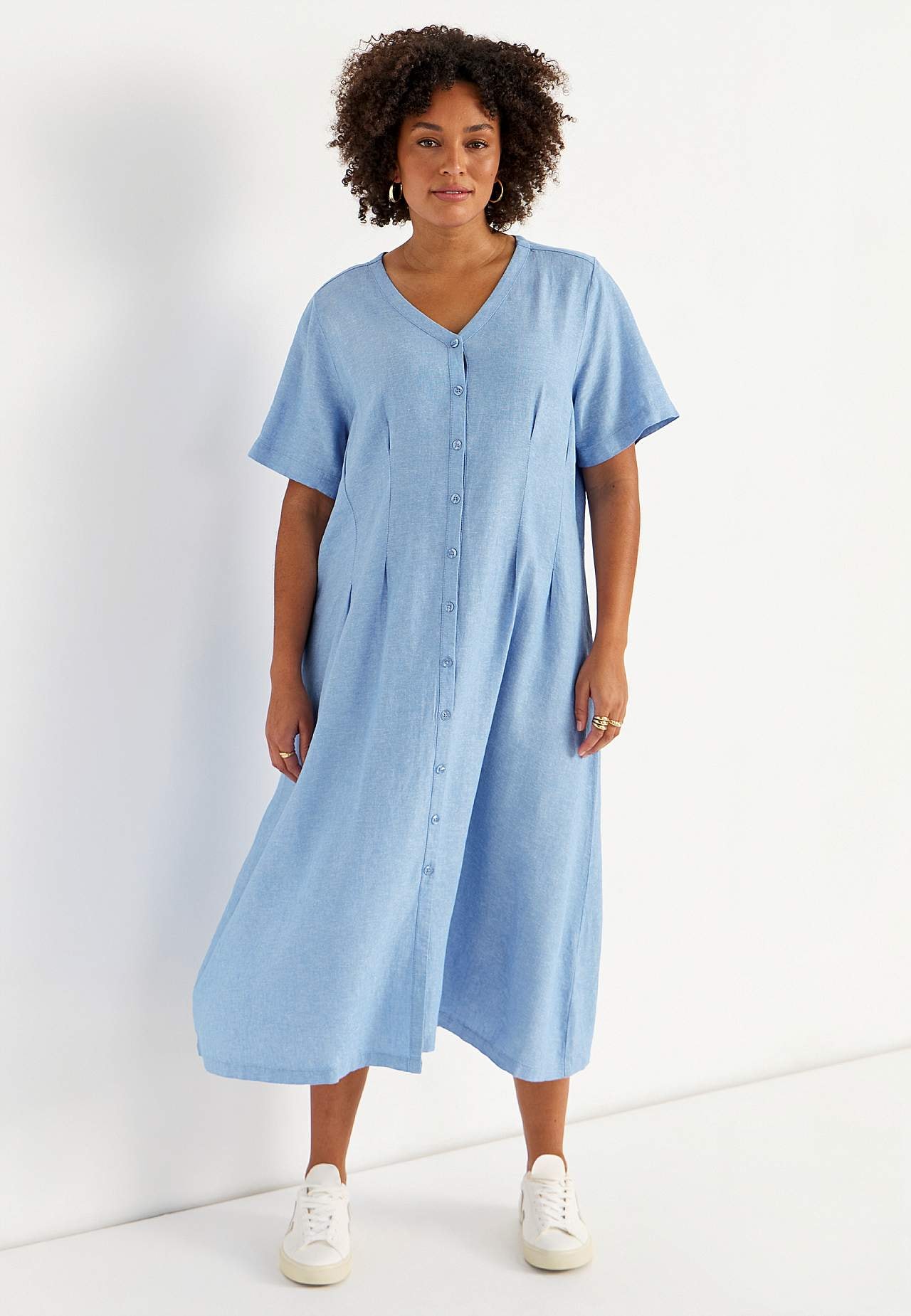 Linen dress with lovely width