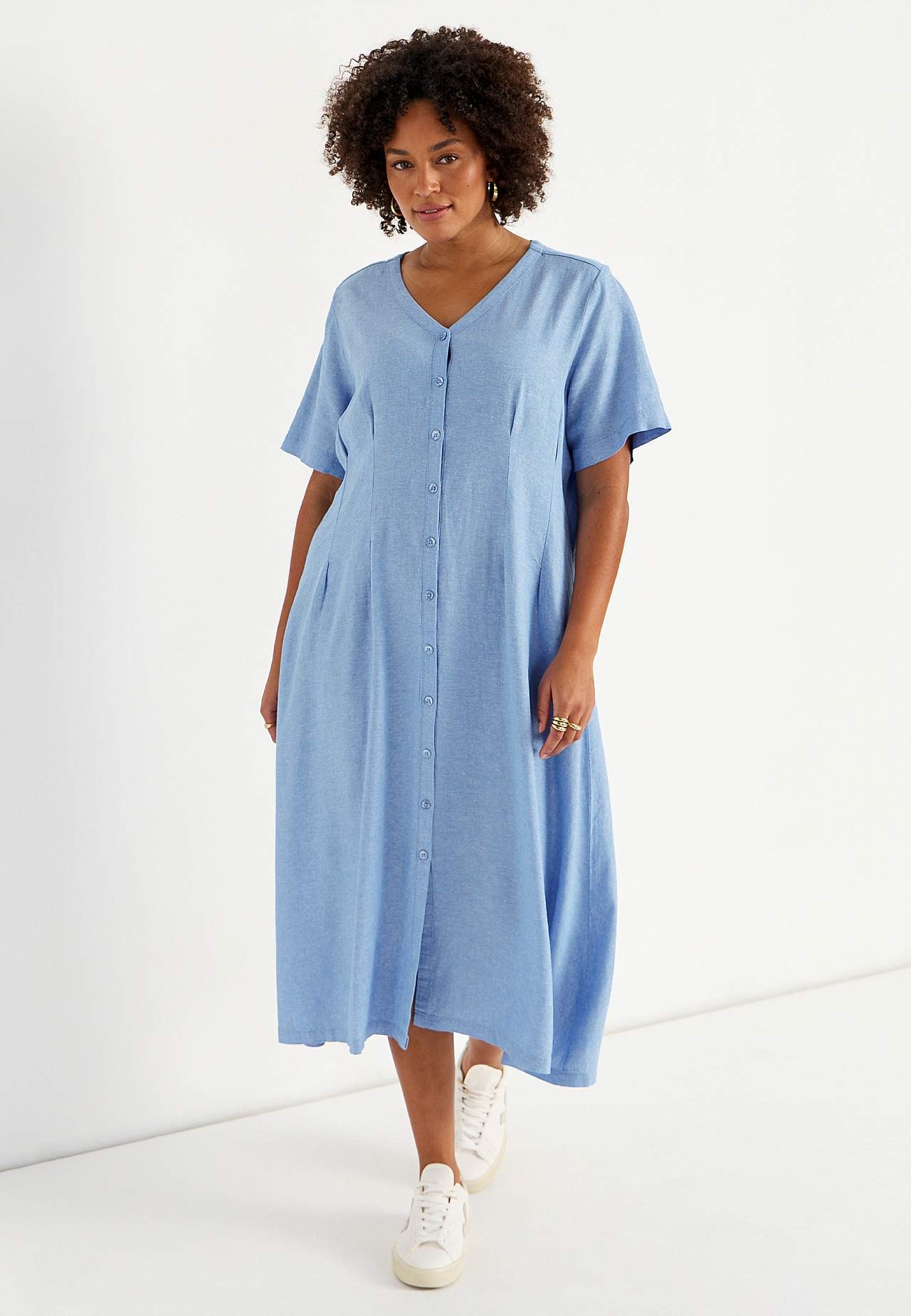 Linen dress with lovely width