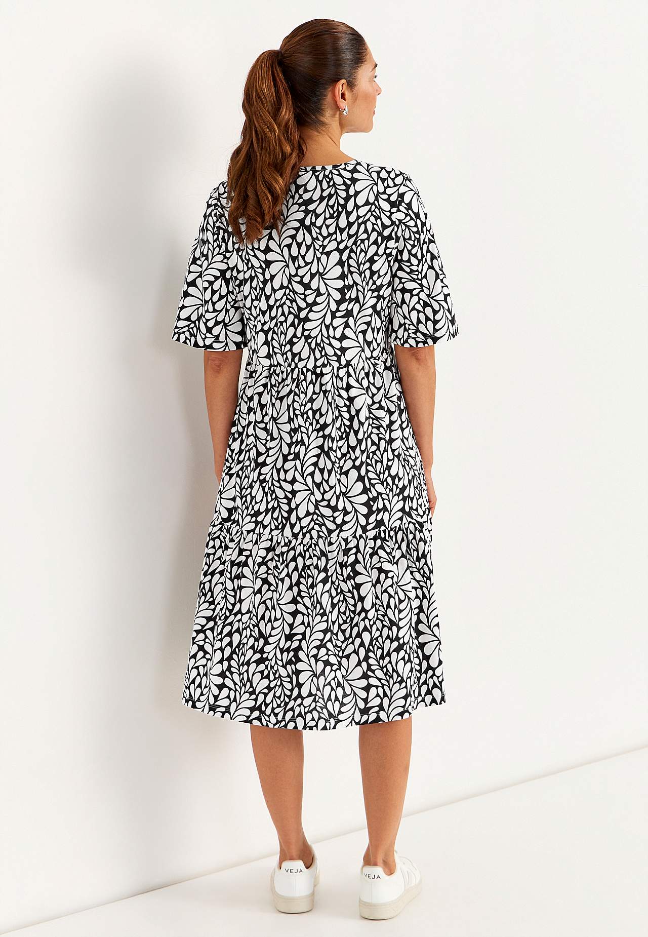 Jersey dress with flounce