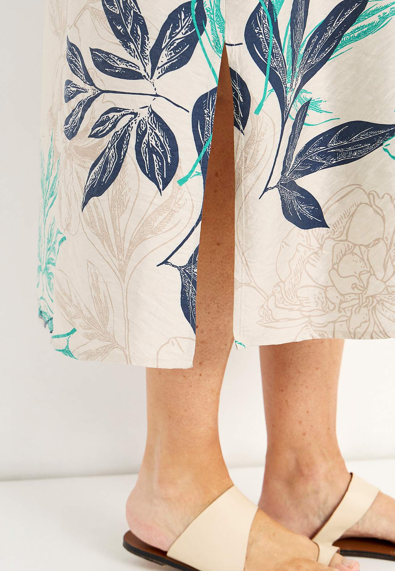 Floral shirt dress in soft viscose blend