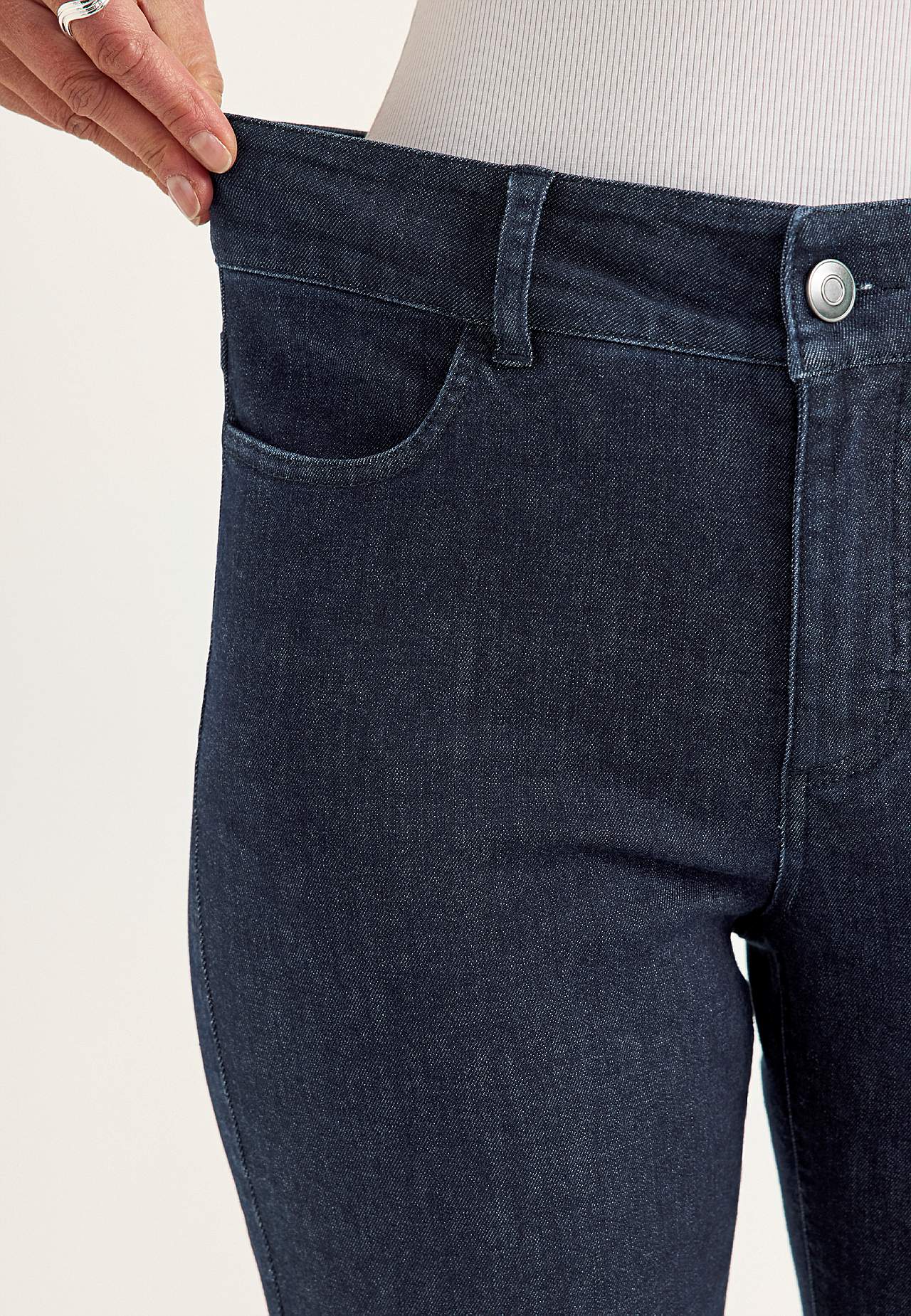 Straight jeans in denim with superstretch - two lengths