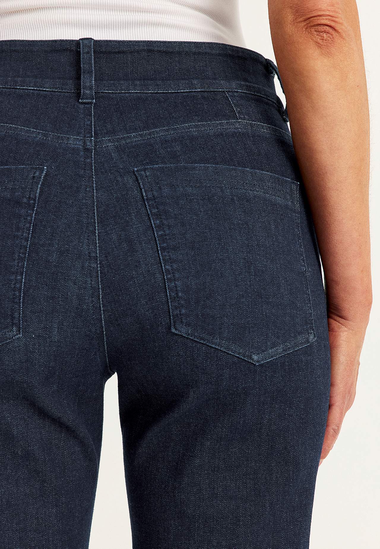 Straight jeans in denim with superstretch - two lengths