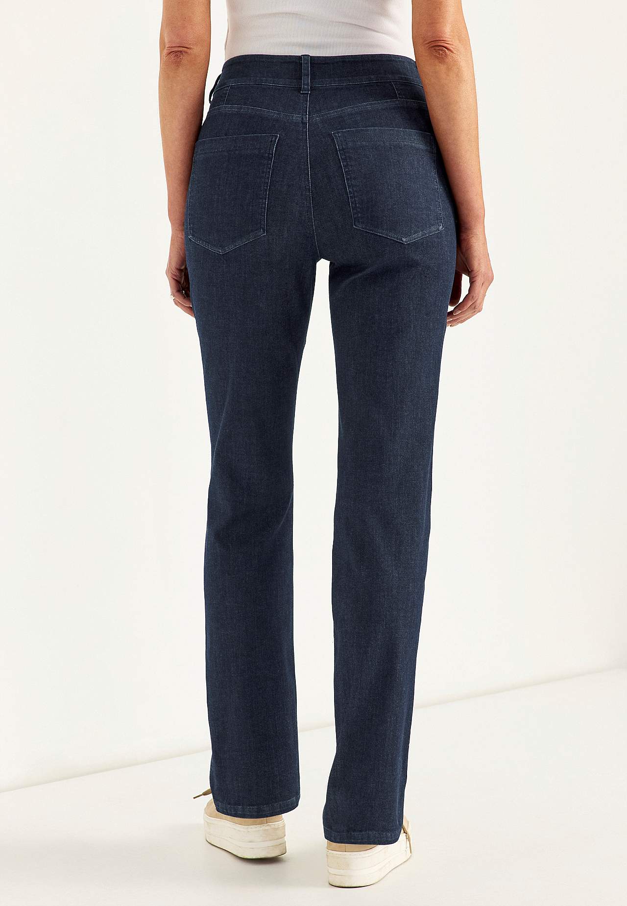 Straight jeans in denim with superstretch - two lengths