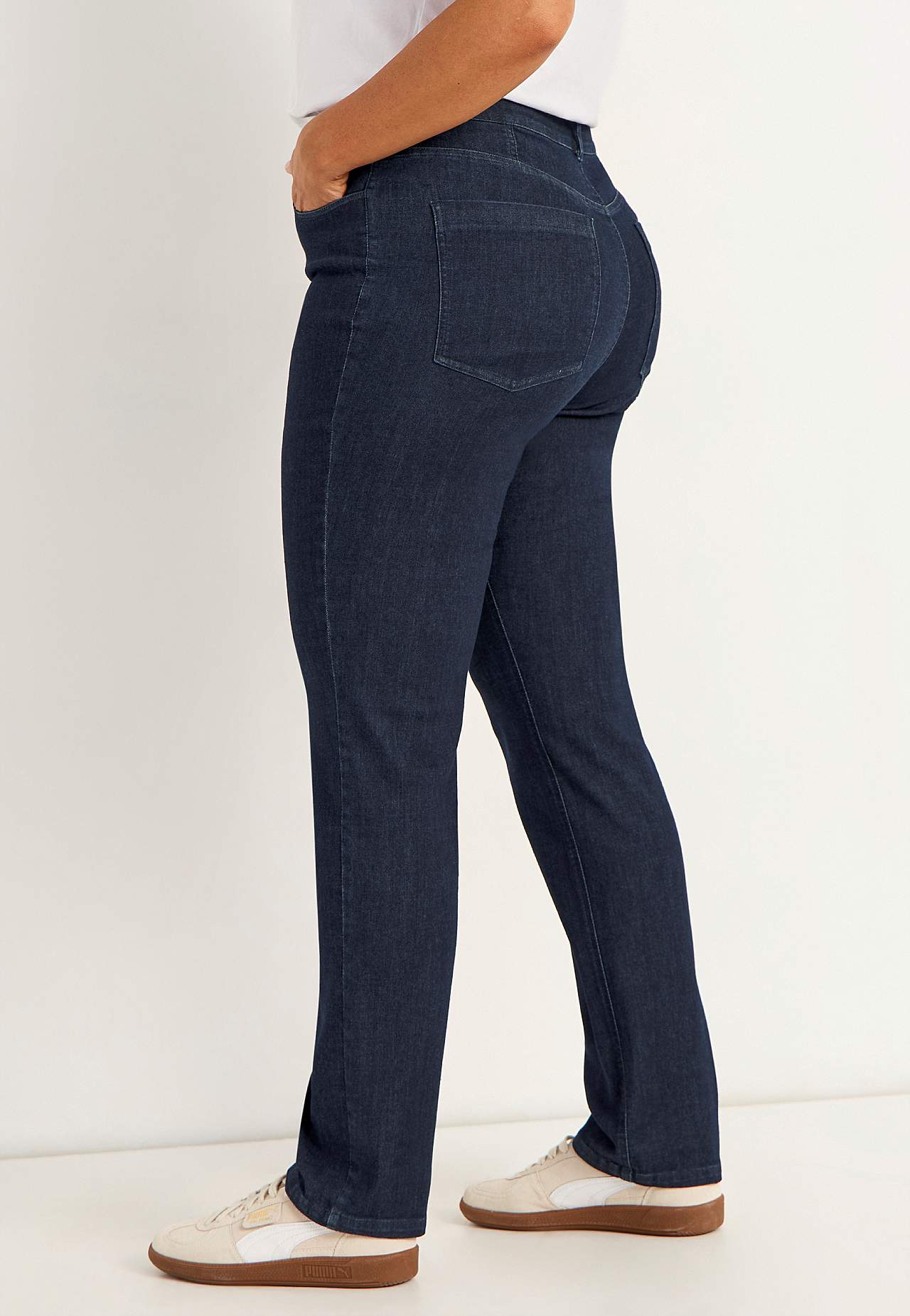 Straight jeans in denim with superstretch - two lengths