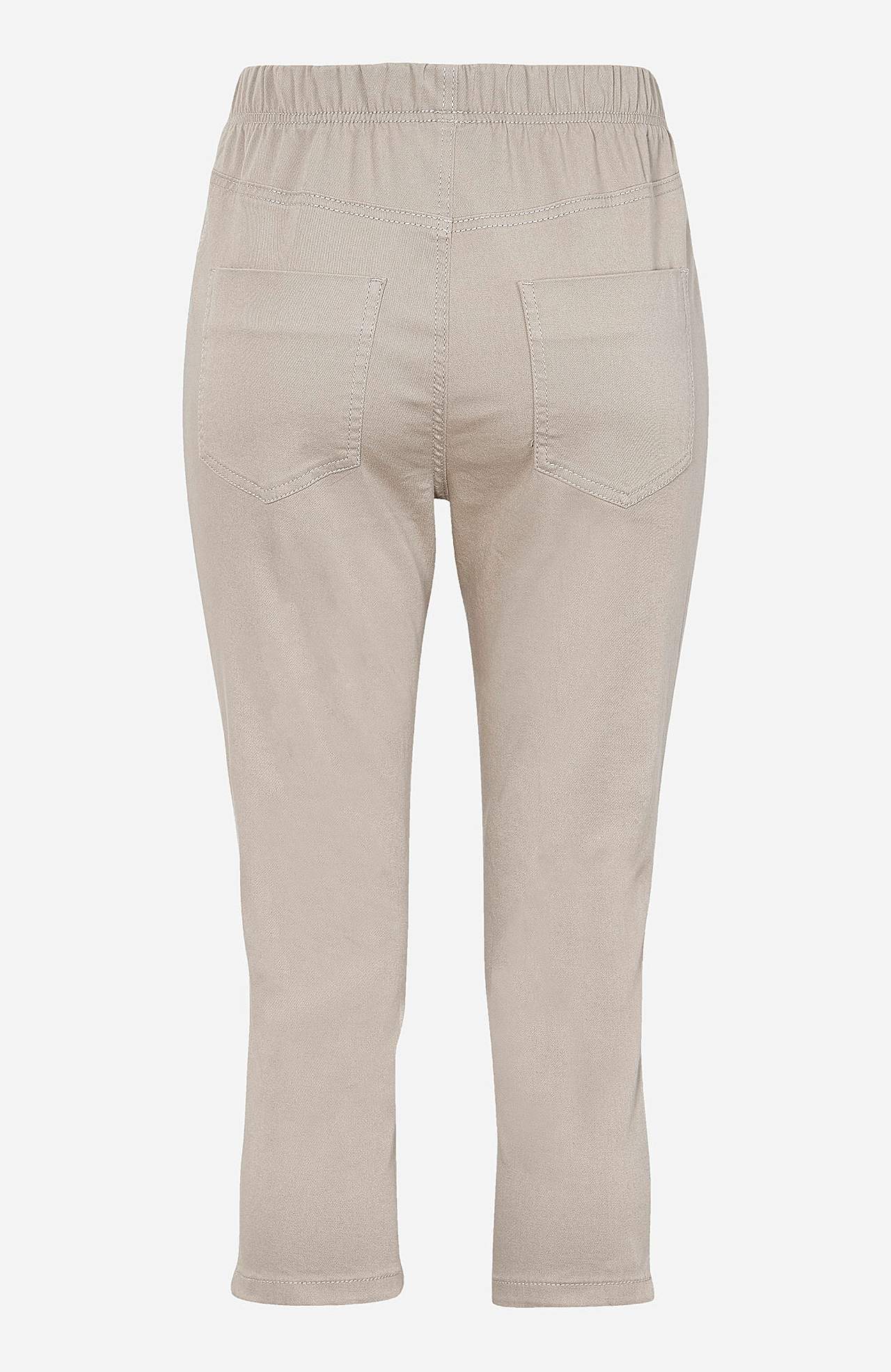 Comfortable capri trousers in cotton twill
