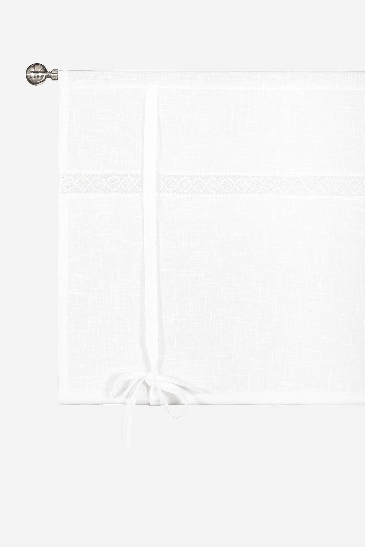 Roman blind with lace Monica