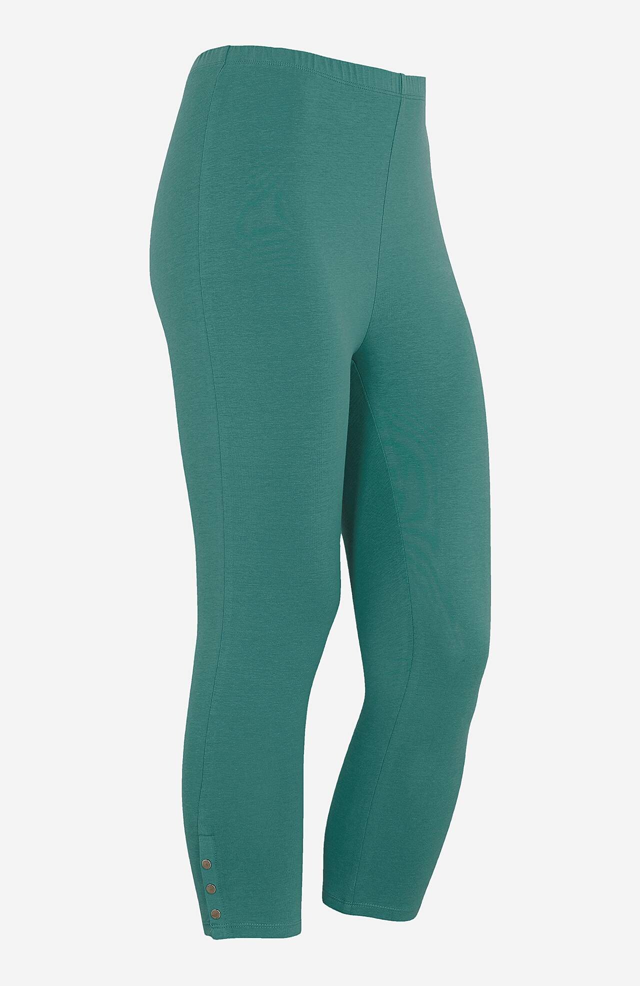 Capri leggings with nice button details Milly 2-pack