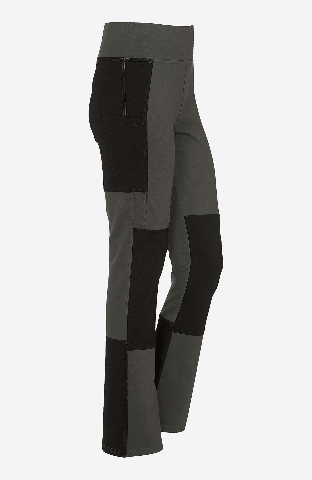 Leisure trousers with straight leg