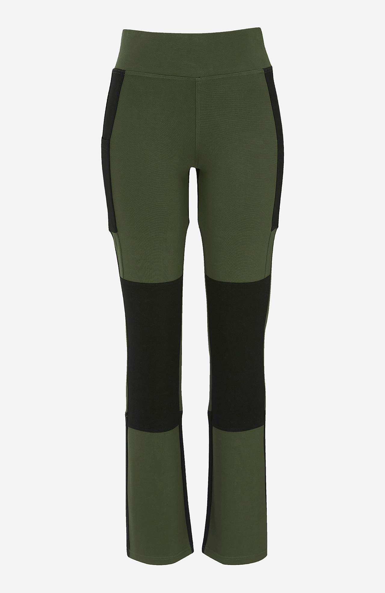 Leisure trousers with straight leg