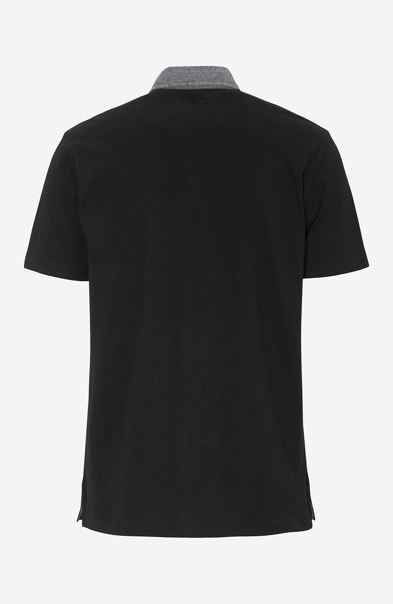 T-shirt with collar
