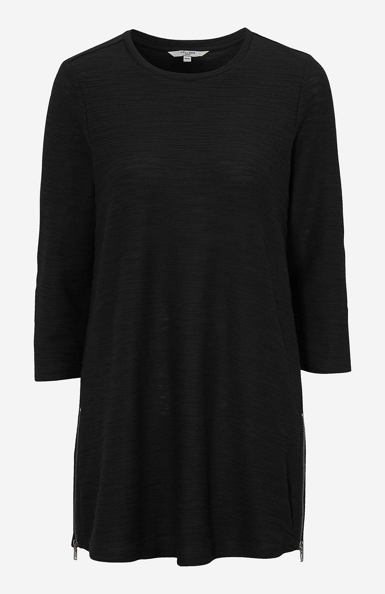 Soft tunic with 3/4 length sleeves