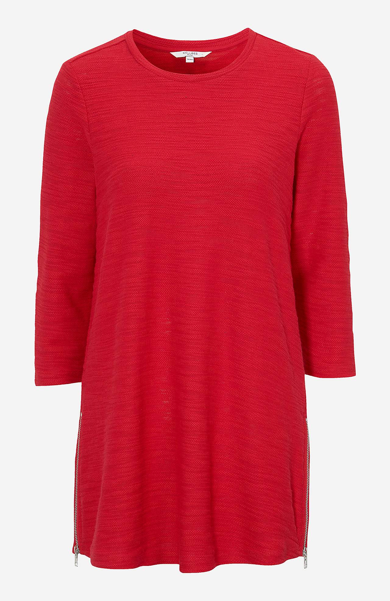 Soft tunic with 3/4 length sleeves