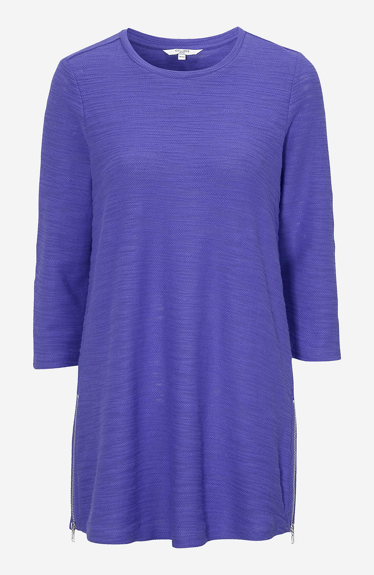 Soft tunic with 3/4 length sleeves