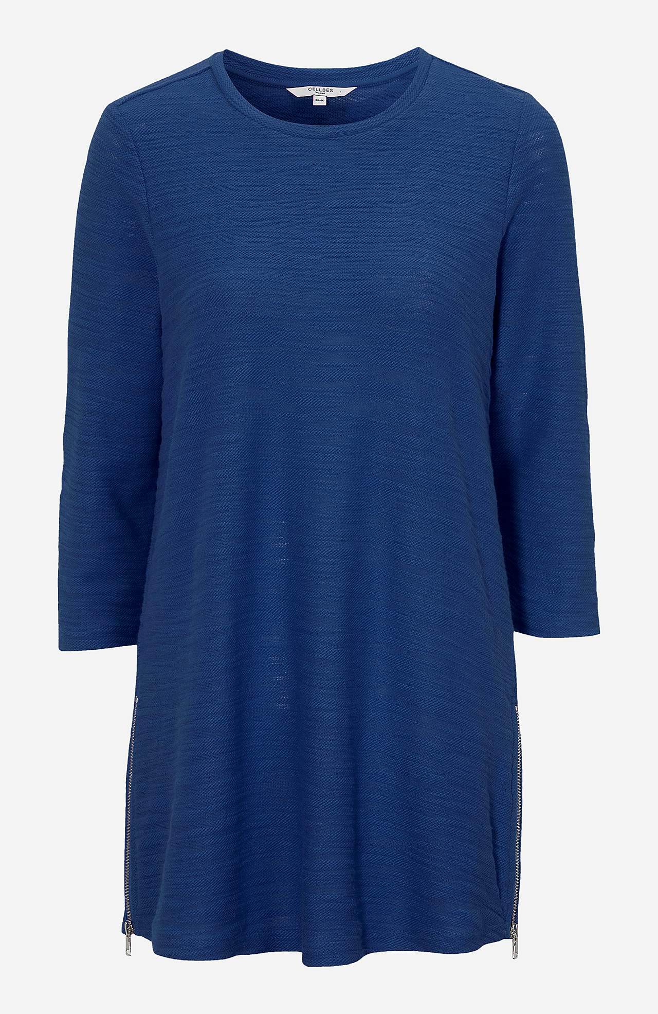Soft tunic with 3/4 length sleeves