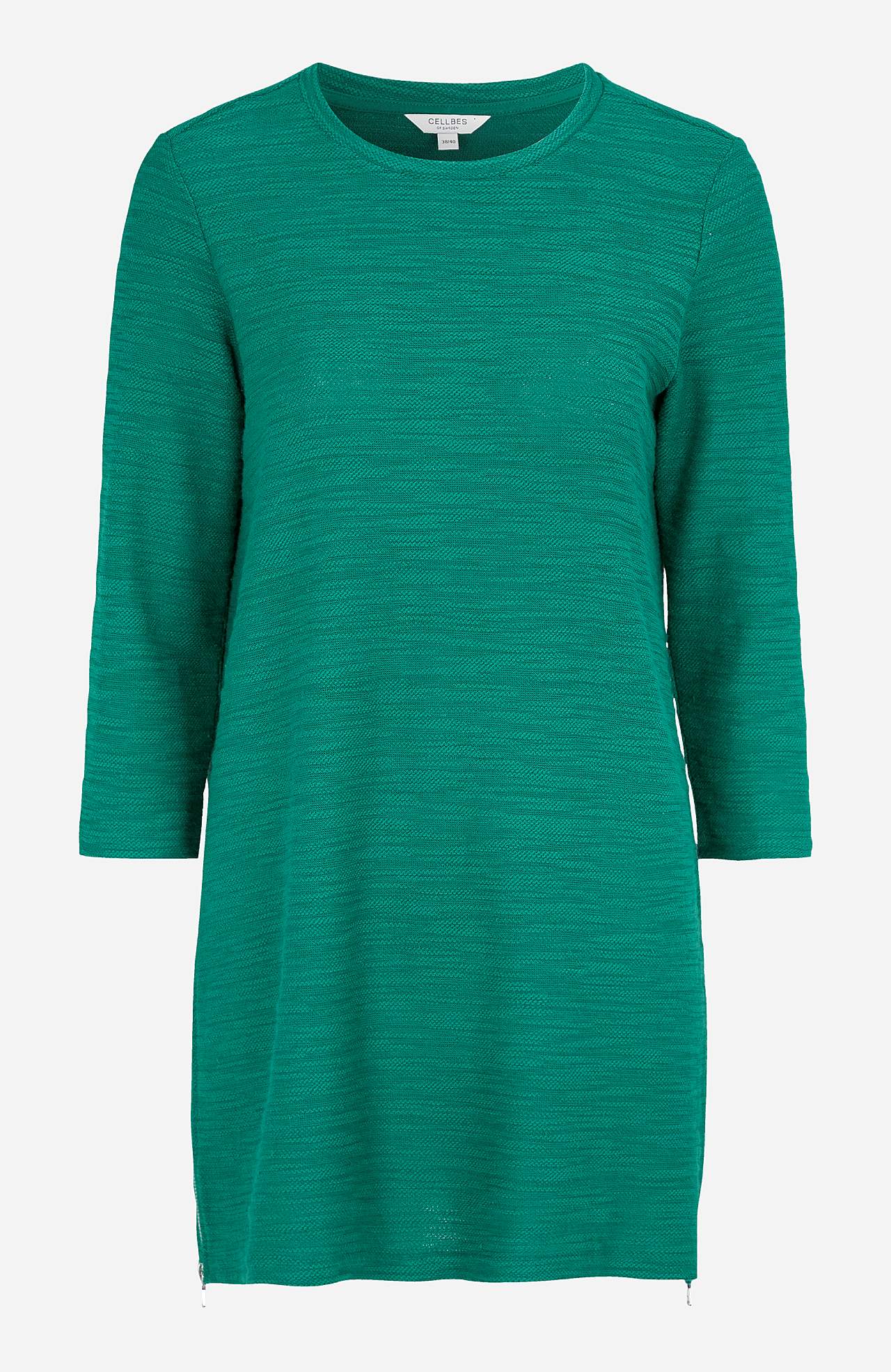 Soft tunic with 3/4 length sleeves