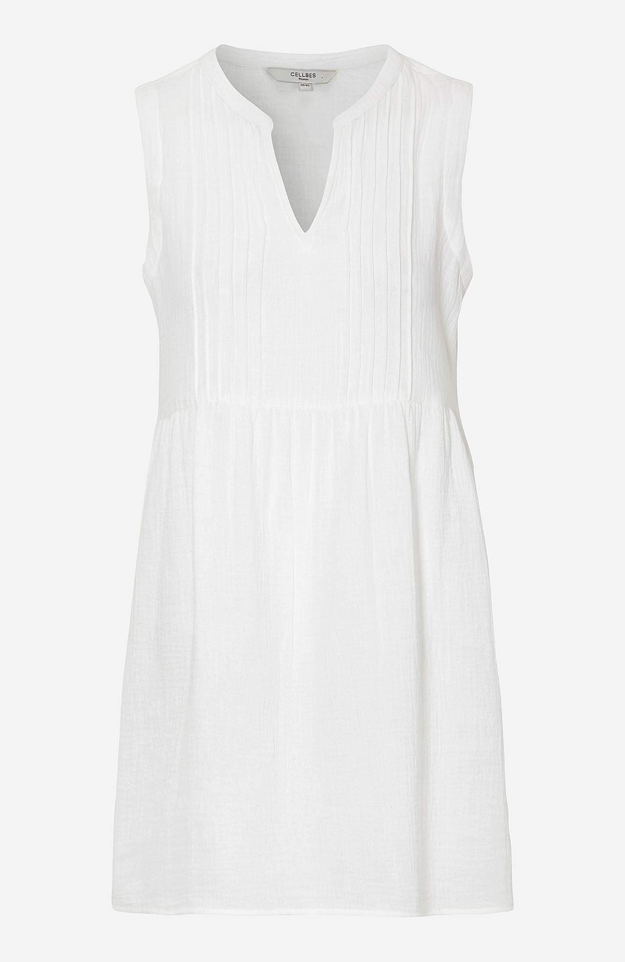 Sleeveless tunic