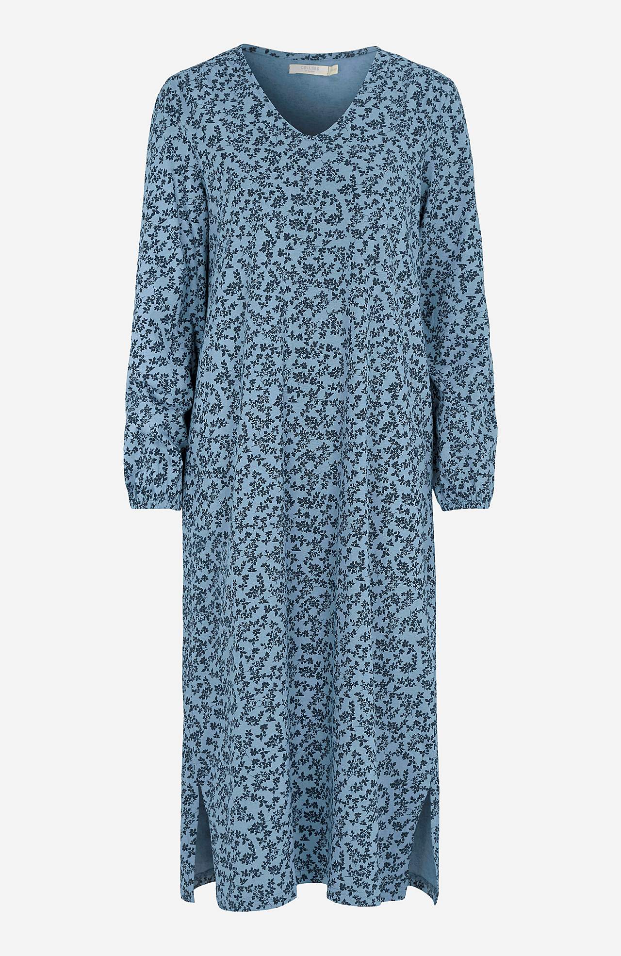 Long, patterned nightgown