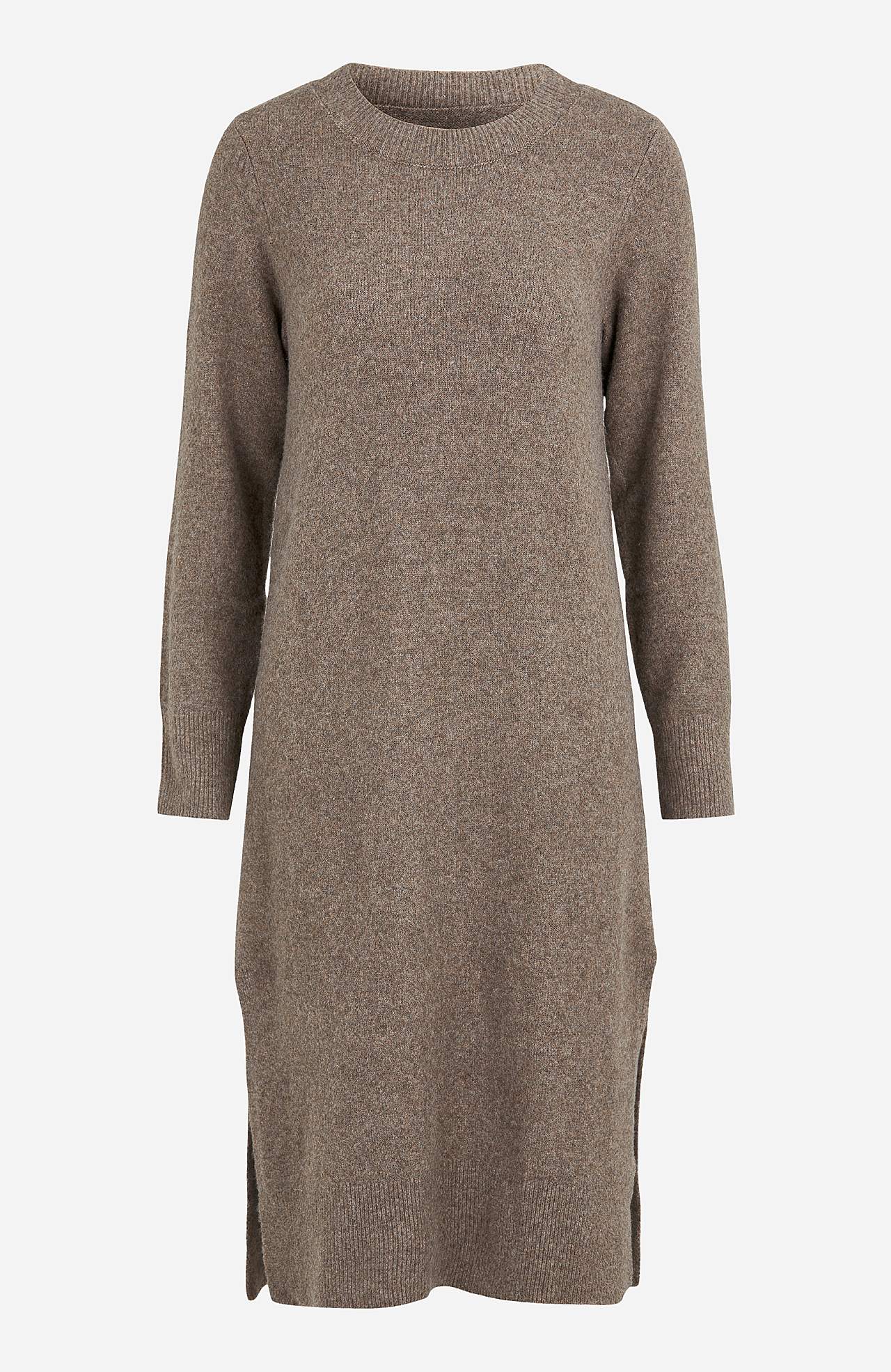 Knitted, soft dress
