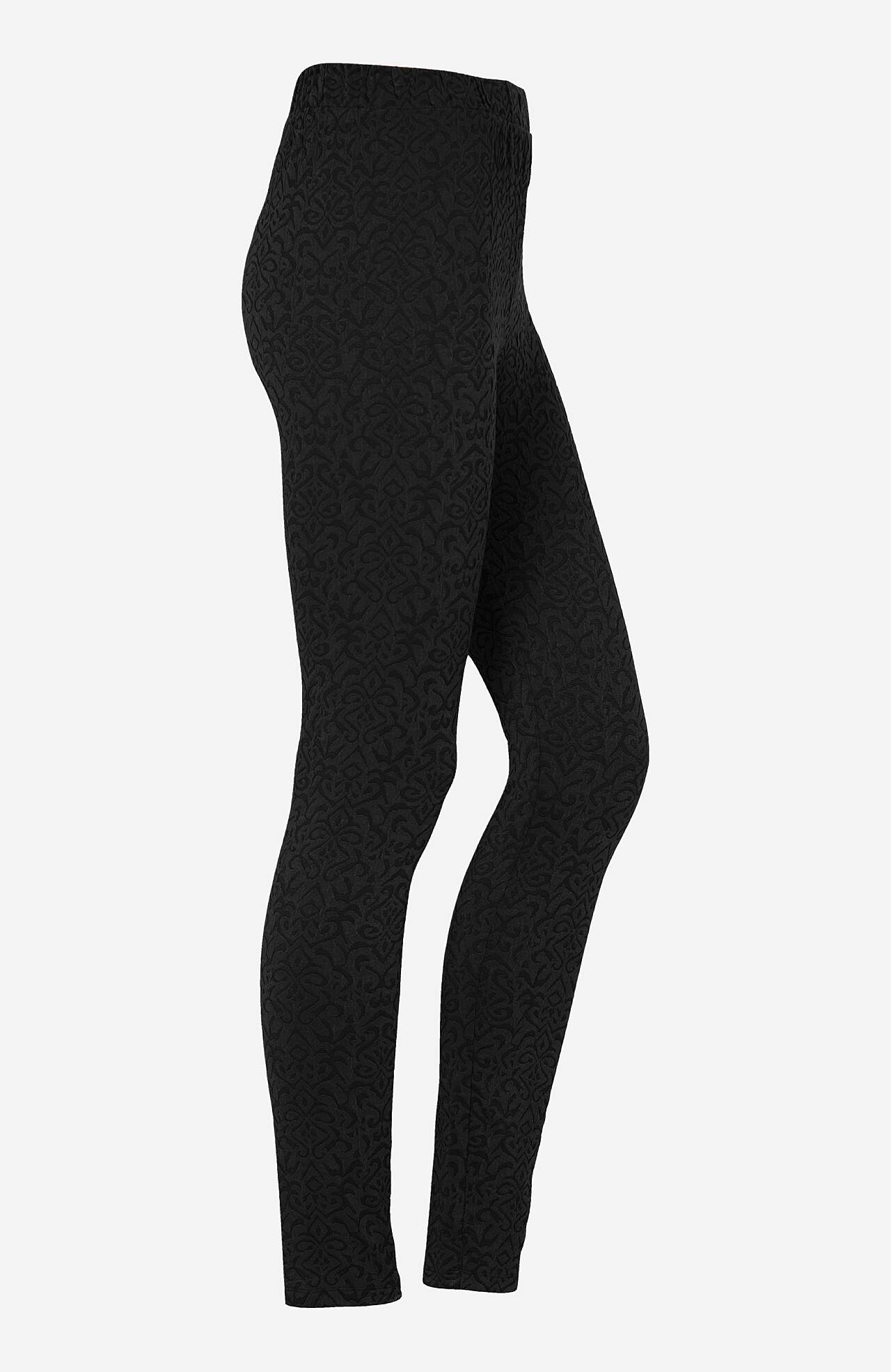 Leggings with structural pattern
