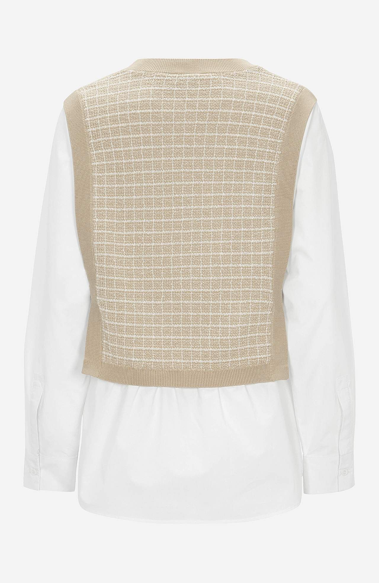 Shirt with sewn pullover