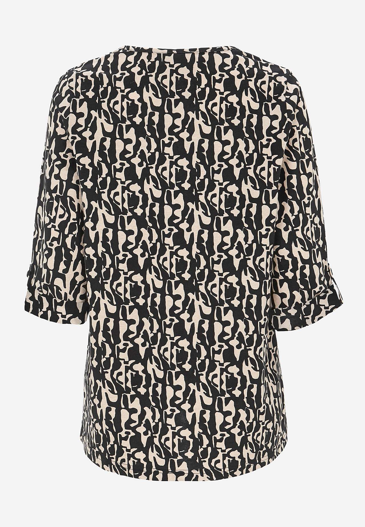 Jersey top with 3/4 length sleeves